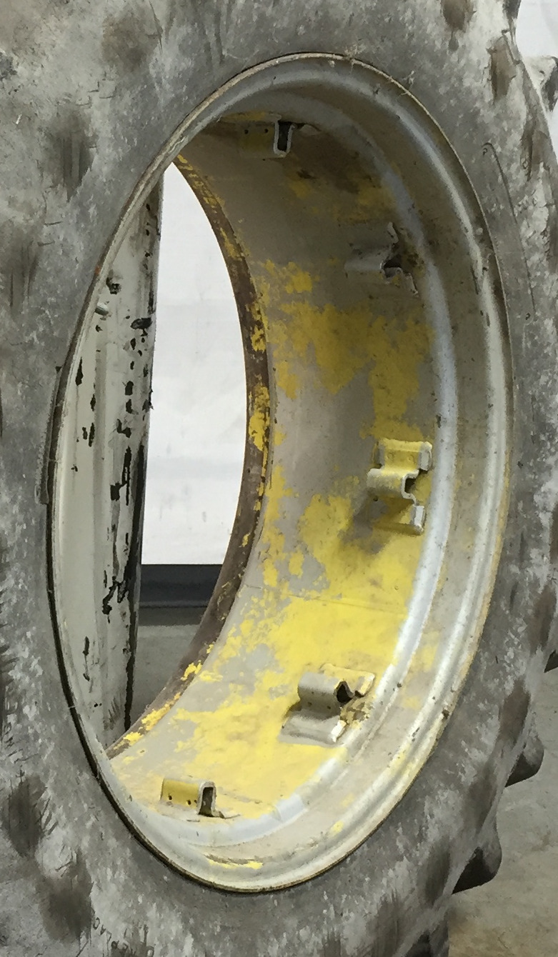 30''D x 13''W Rim with Clamp/Loop Style Wheel WT007385