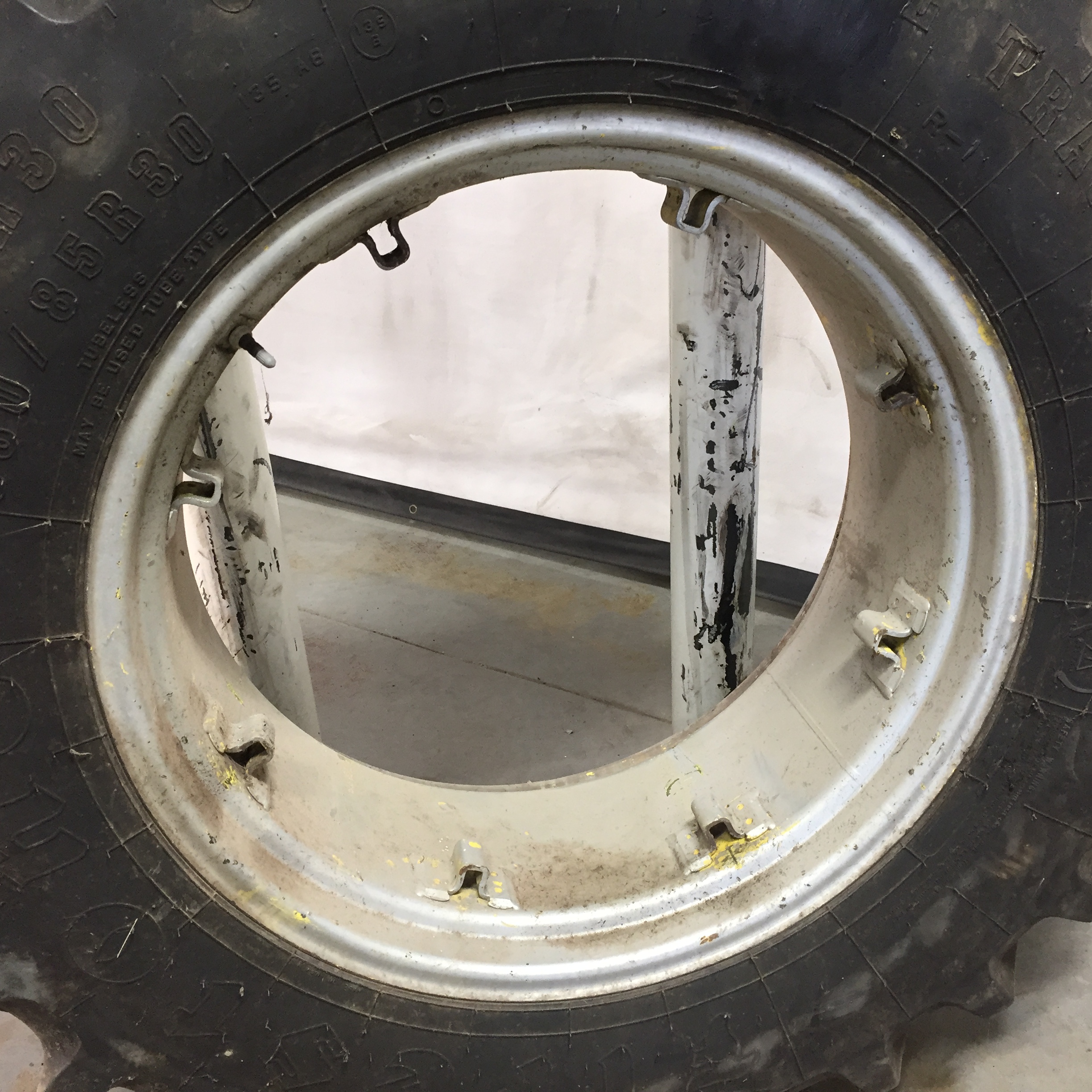 30''D x 13''W Rim with Clamp/Loop Style Wheel WT007386