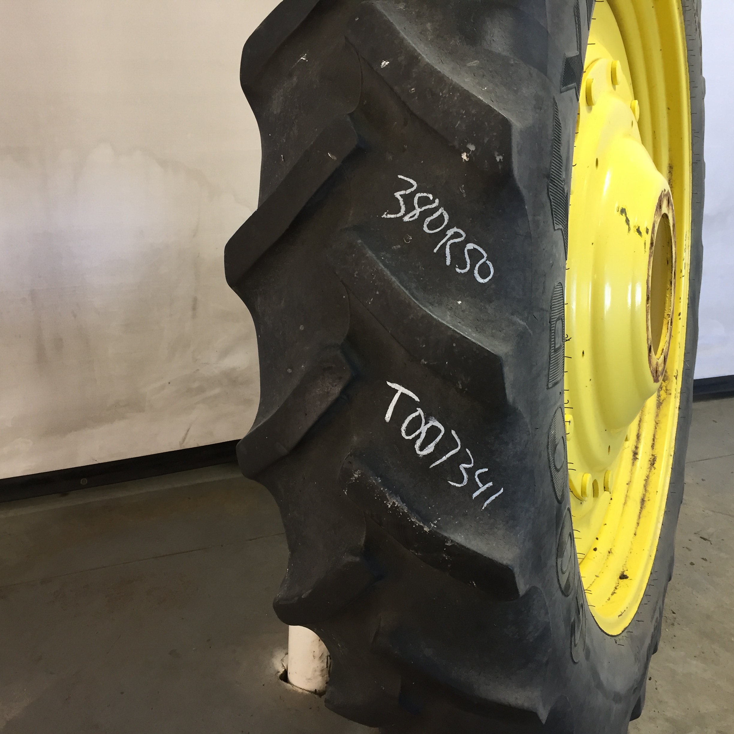 380/90R50 Goodyear Farm DT800 Optitrac R-1W Tire RT007341