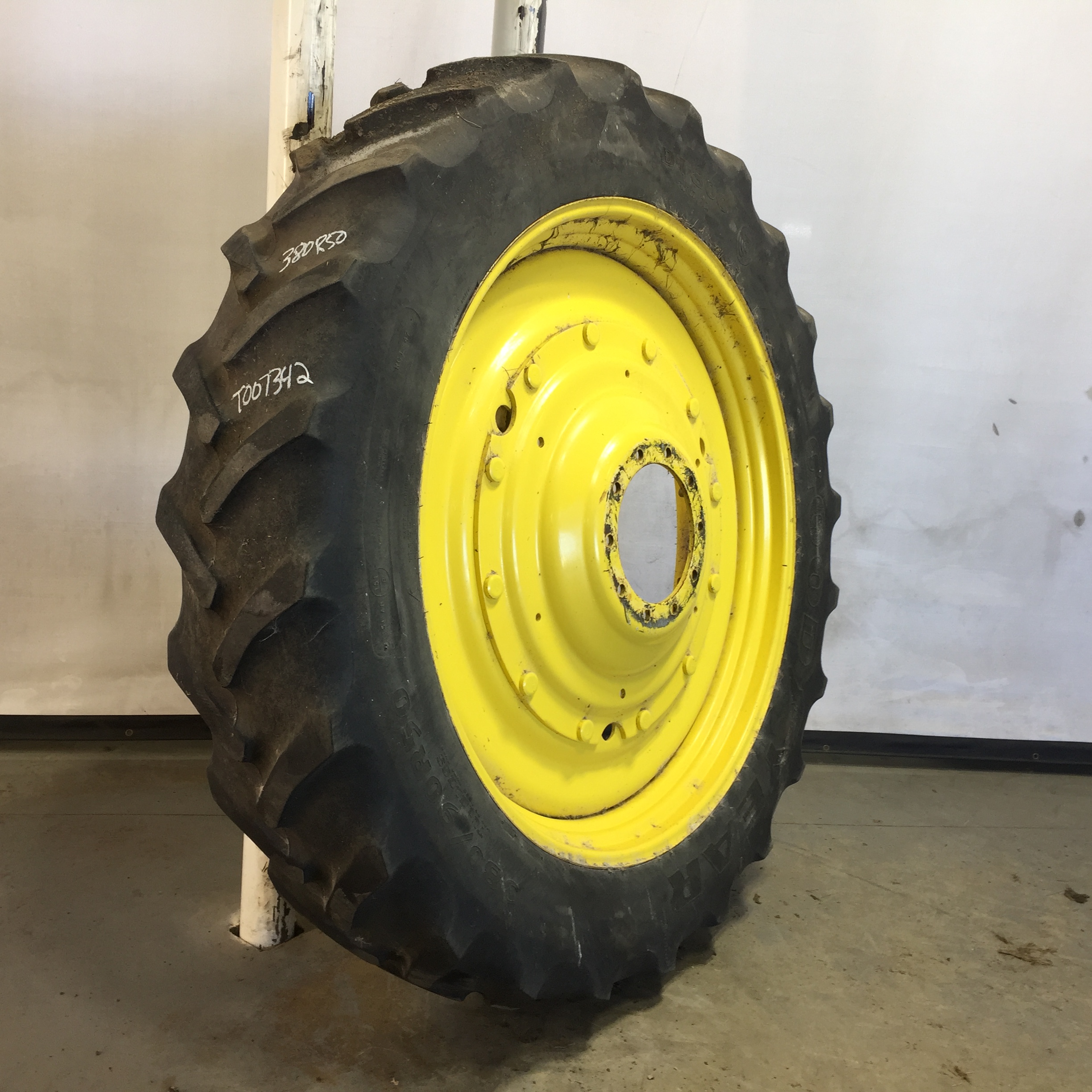 380/90R50 Goodyear Farm DT800 Optitrac R-1W Tire RT007342