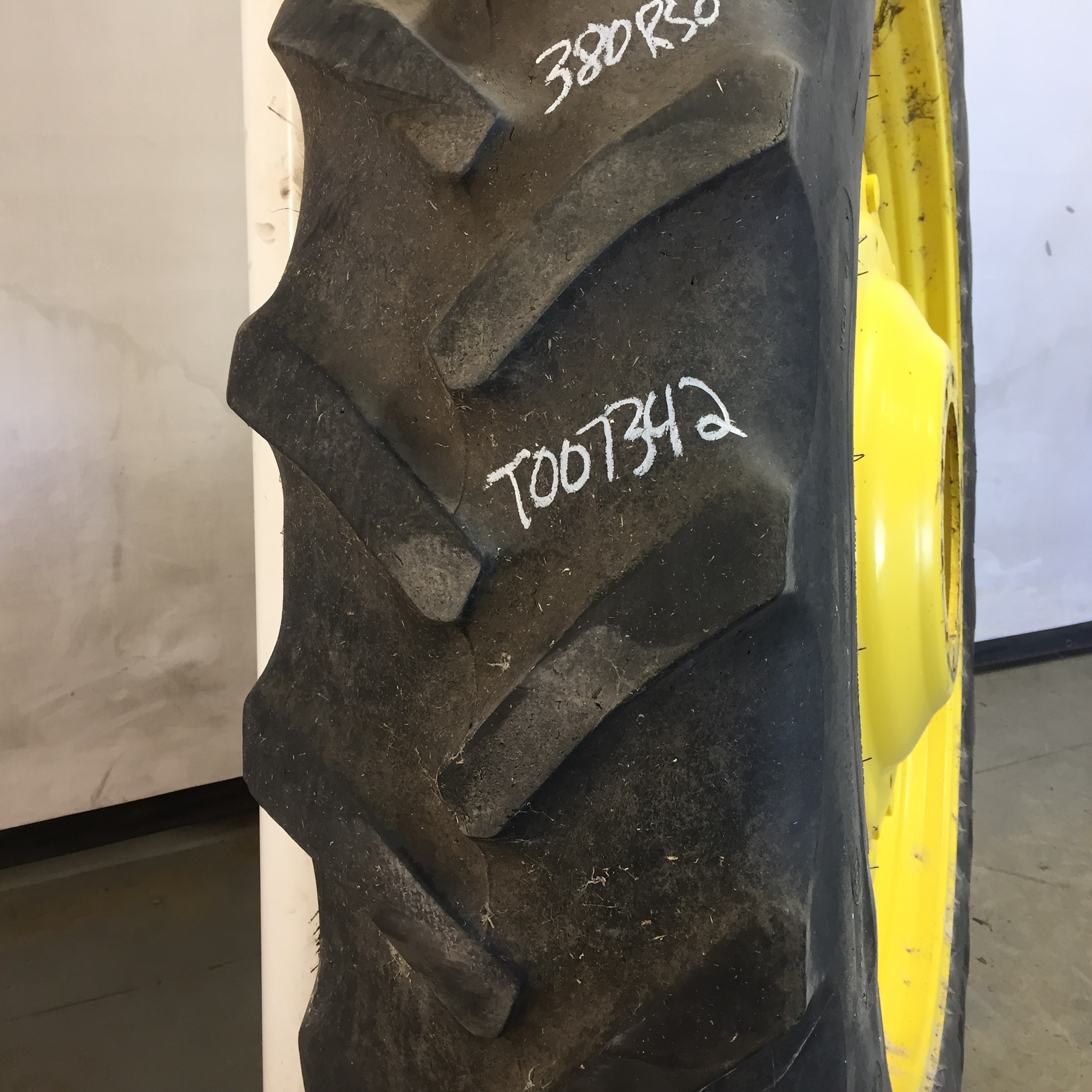 380/90R50 Goodyear Farm DT800 Optitrac R-1W Tire RT007342
