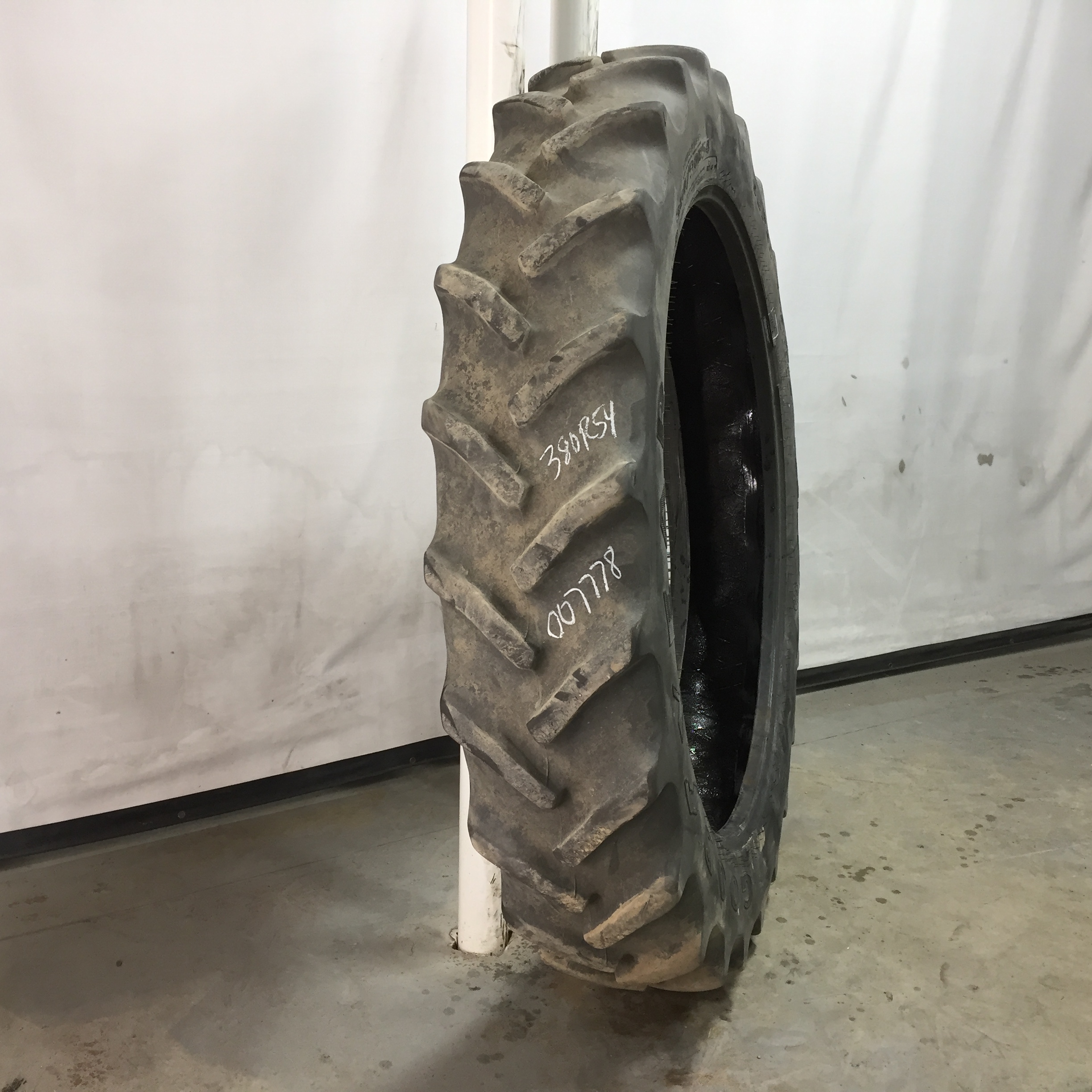 380/90R54 Goodyear Farm DT800 Super Traction R-1W Tire 007778