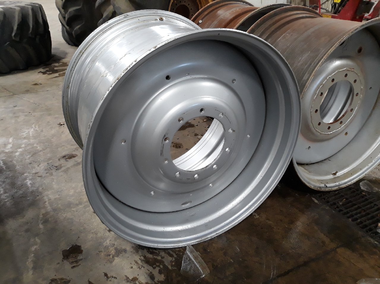 38''D x 25''W Formed Plate W/Weight Holes Wheel WT007478