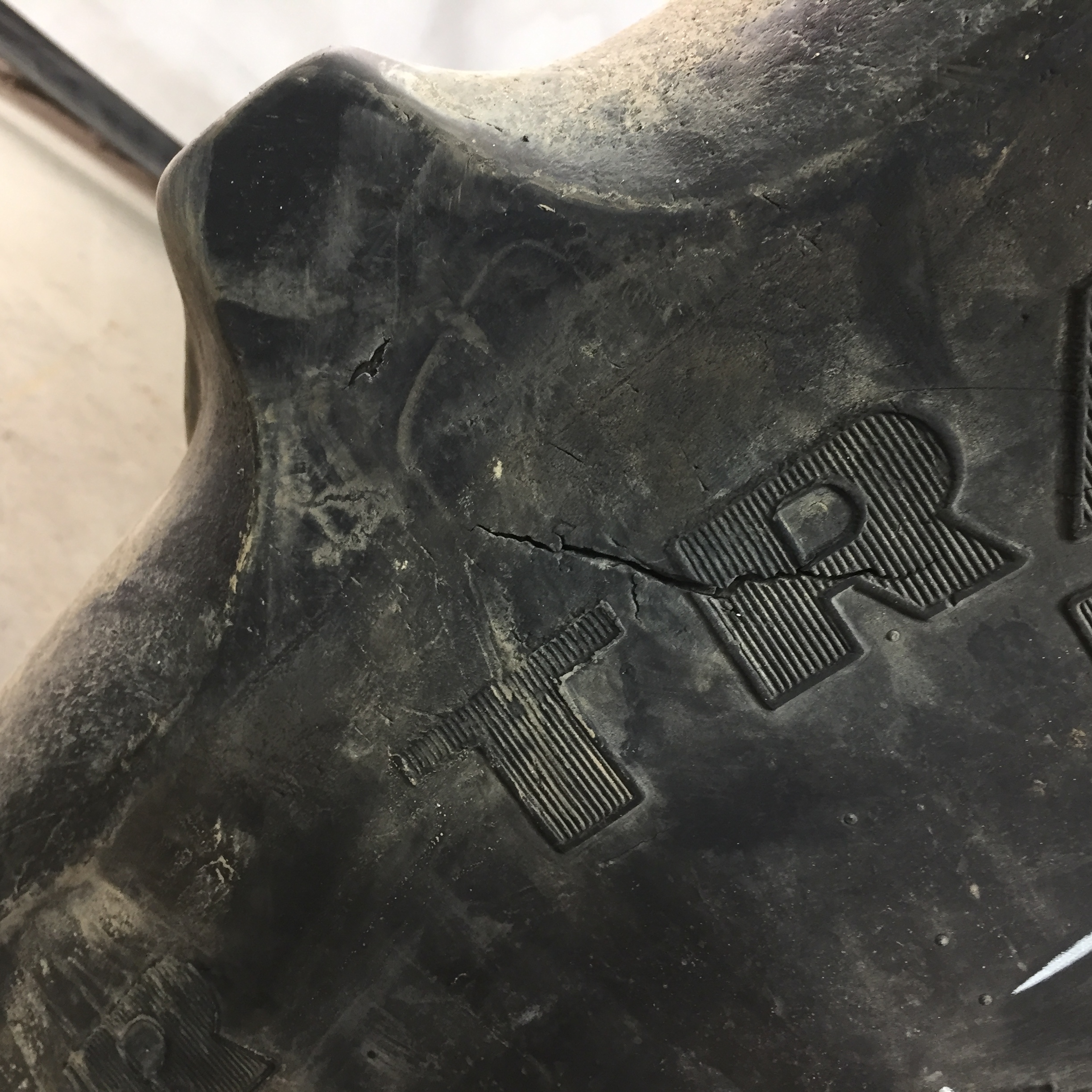 380/90R54 Goodyear Farm DT800 Super Traction R-1W Tire 007790