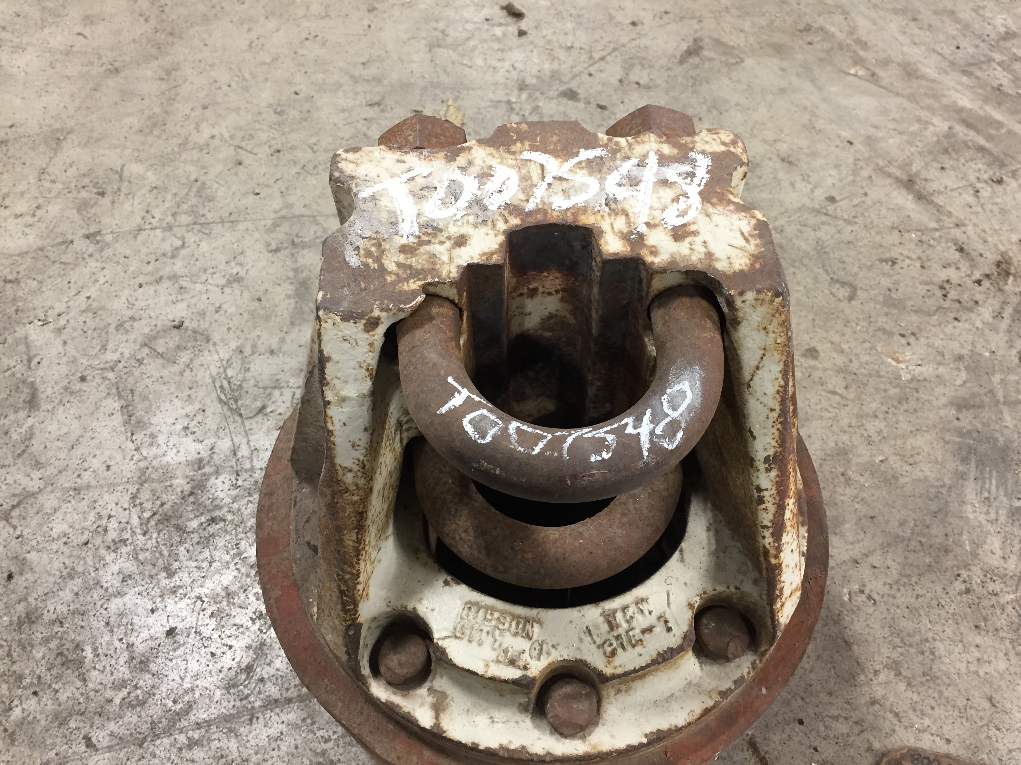 9 Bolt 2 U-Bolt Style Dual Hub T007548