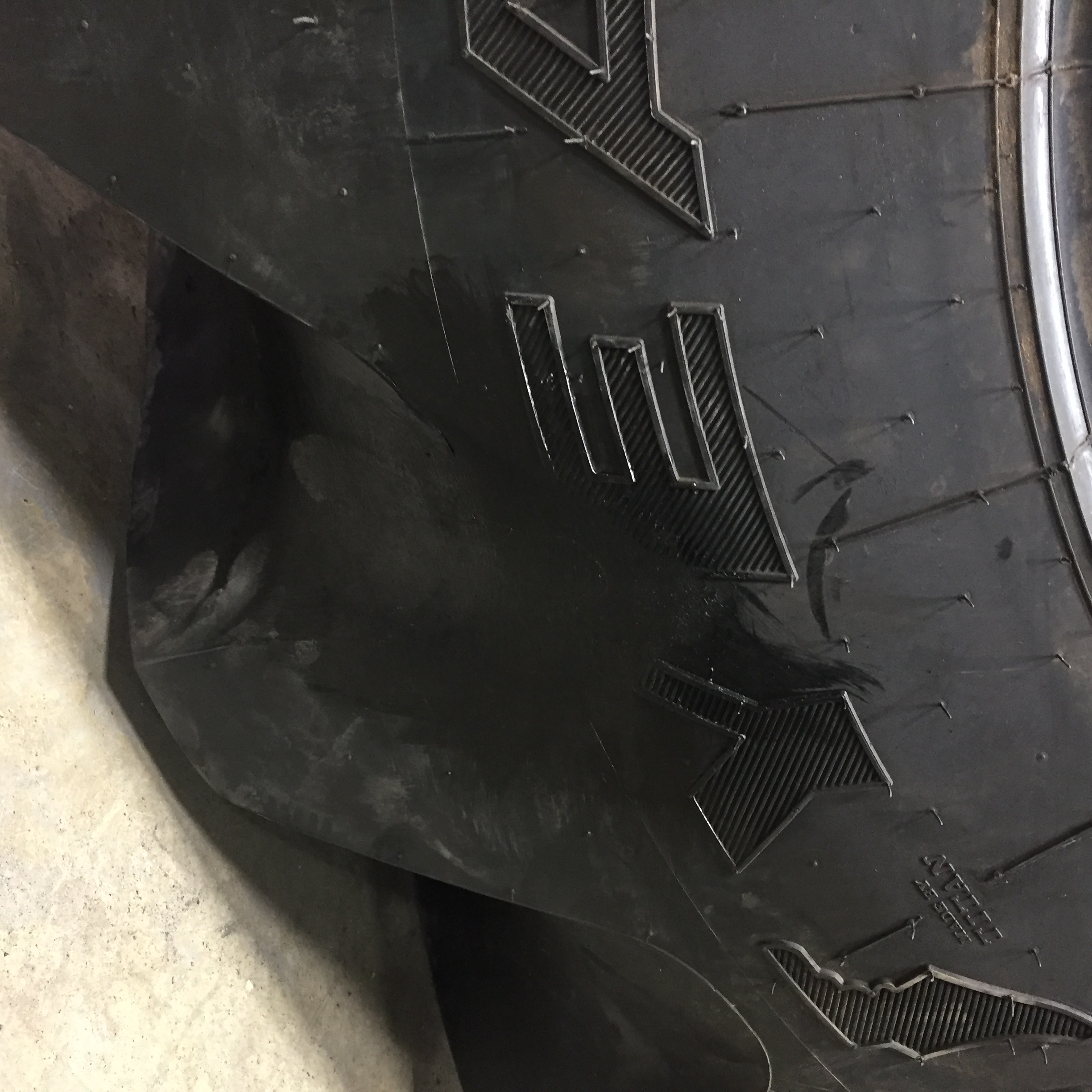 710/60R30 Goodyear Farm Super Traction Radial R-1W Tire 007836