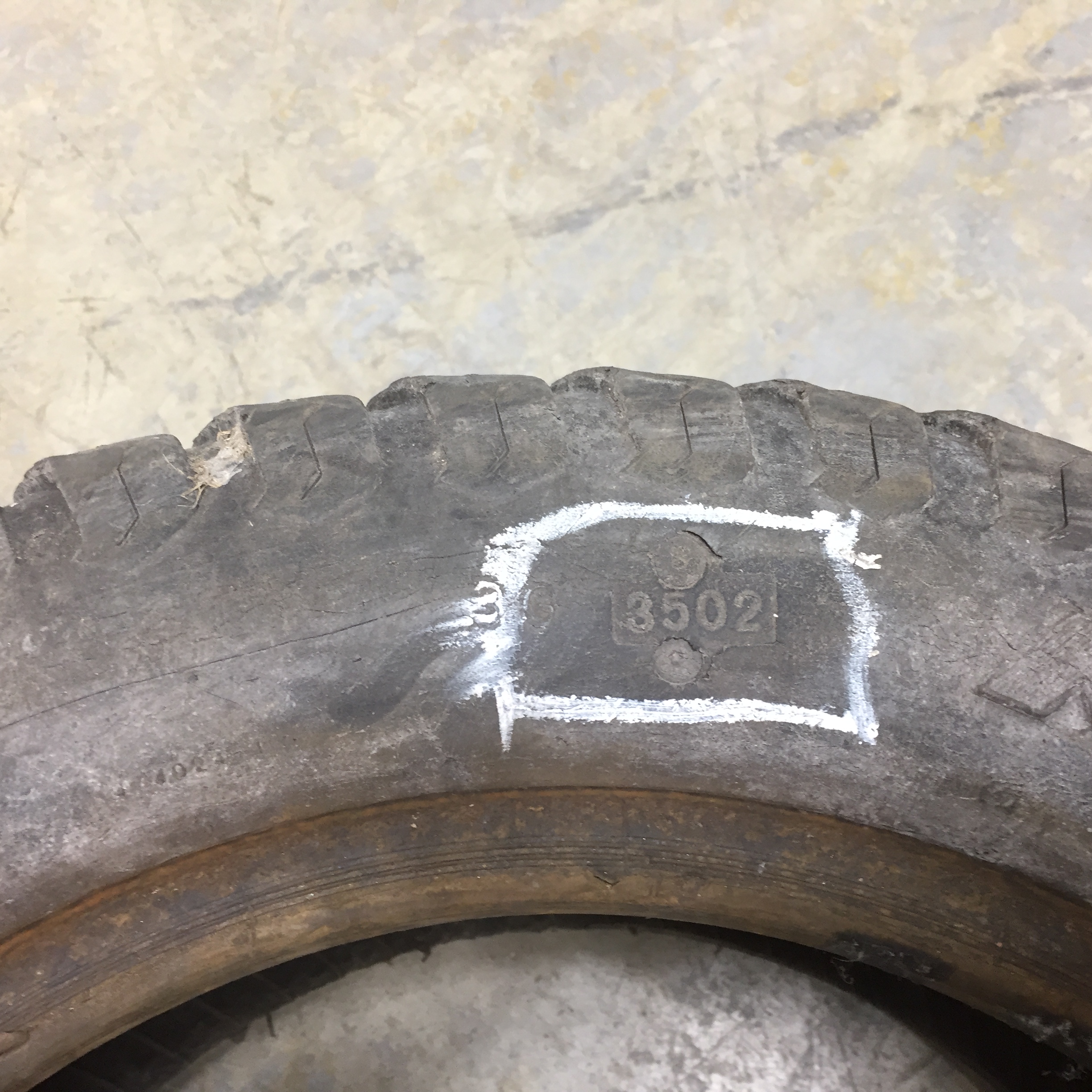 24/8.50-14 Titan Farm Multi Trac C/S HF-1 Tire T007592