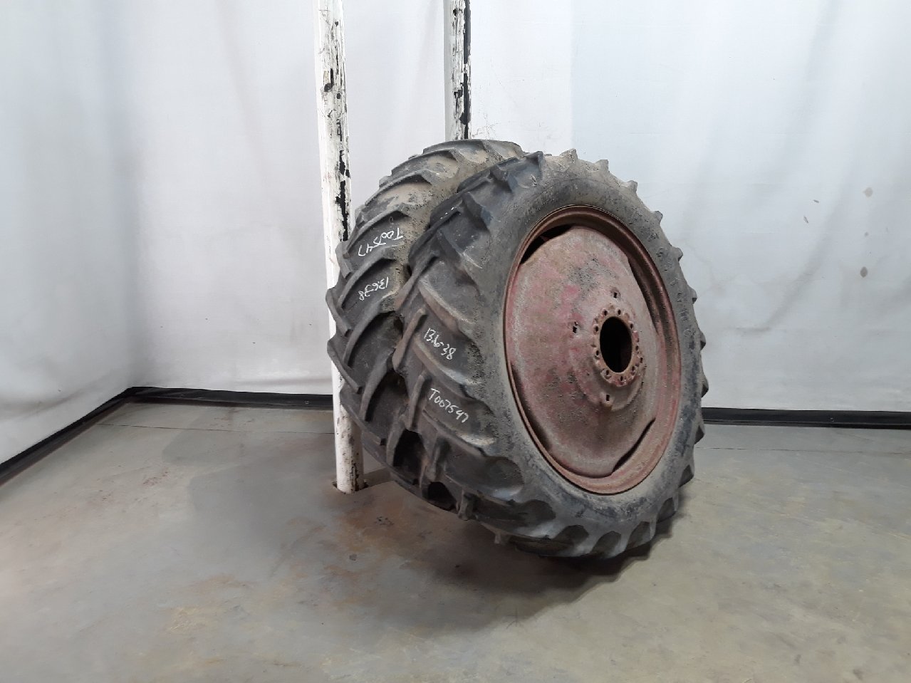 38''D x 12''W Formed Plate W/Weight Holes Wheel WT007547