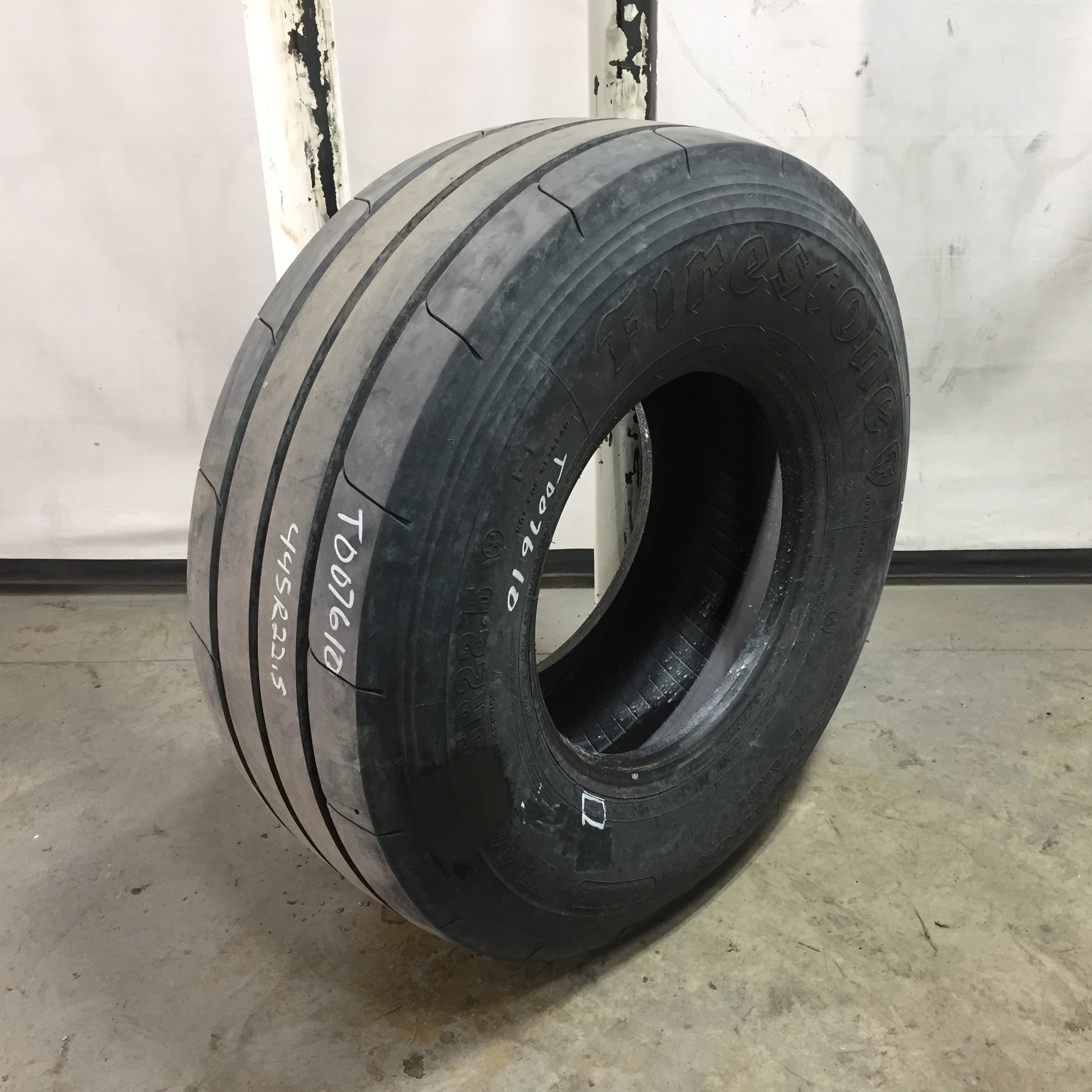 445/65R22.5 Firestone Destination Farm I-1 Tire T007610