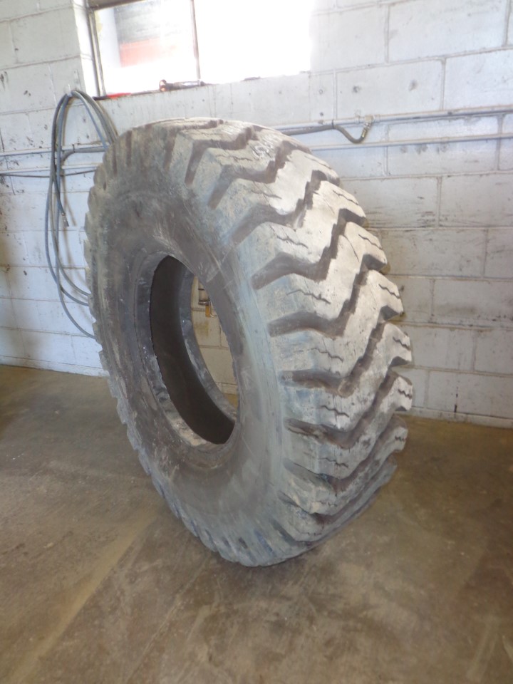 14.00/-24 American Farmer (STA) American Contractor XT-3 Rock Service E-3/L-3 Tire 006199-Z