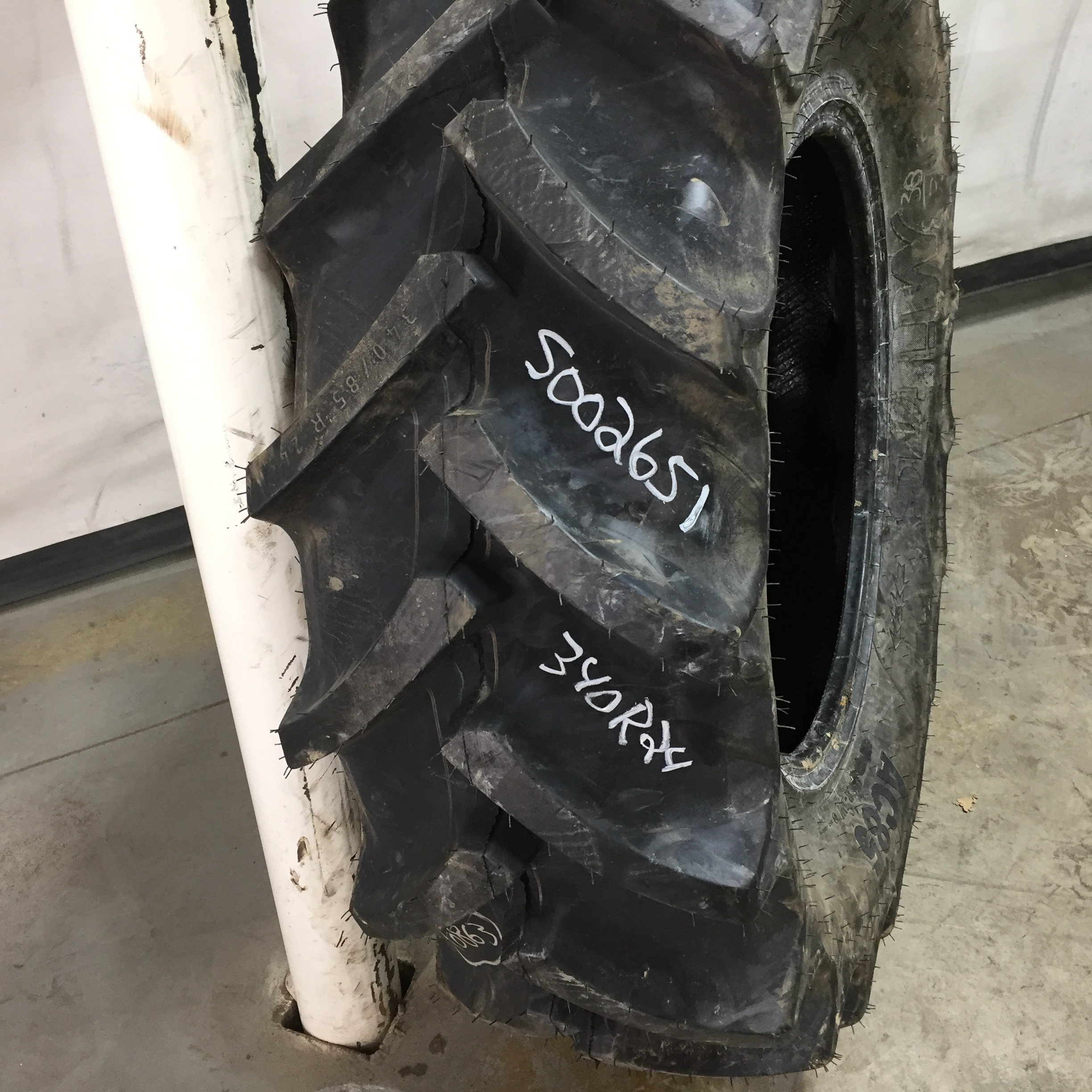 340/85R24 Mitas AC85 Radial R-1W Tire S002651