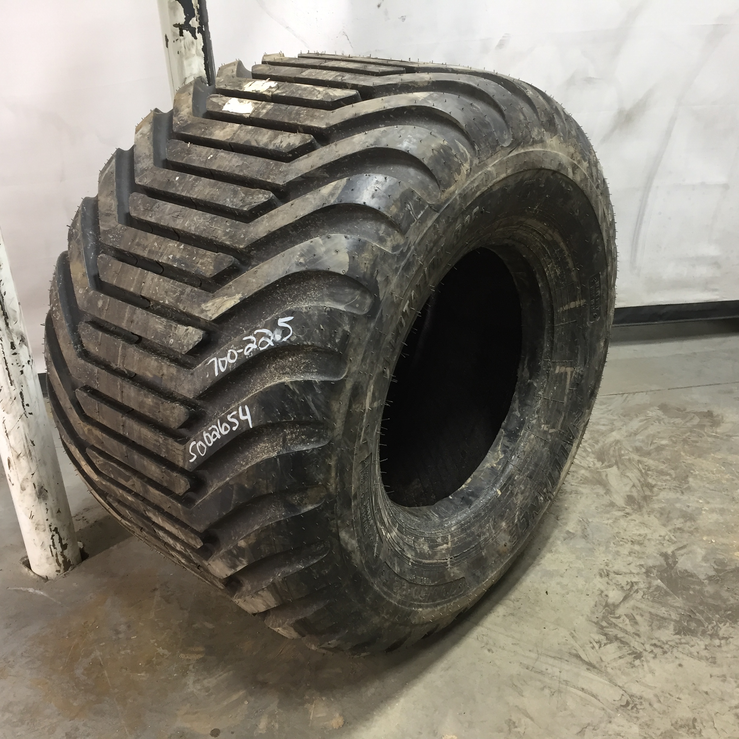 700/50-22.5 Alliance 328 Flotation IMP I-3 Tire S002654