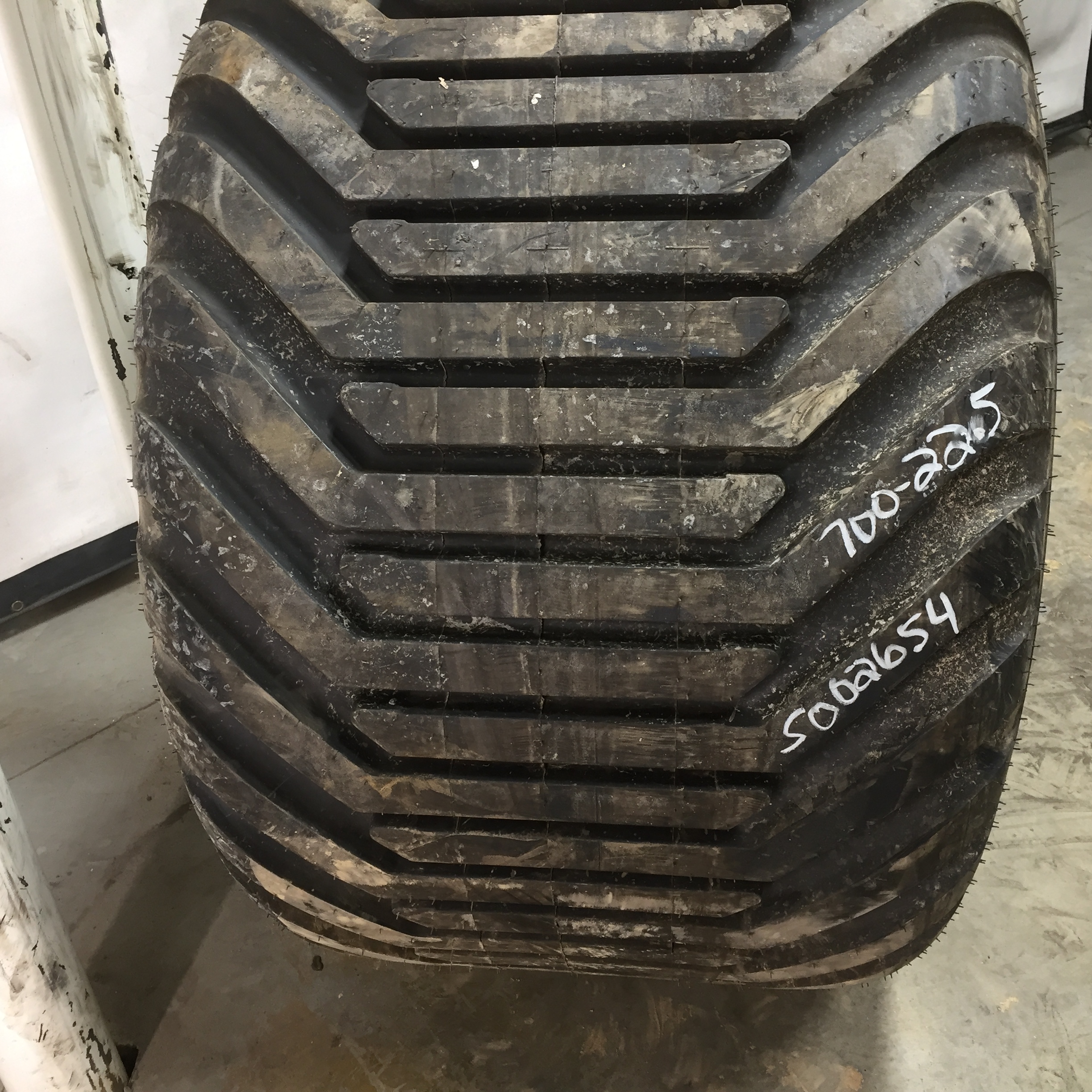 700/50-22.5 Alliance 328 Flotation IMP I-3 Tire S002654