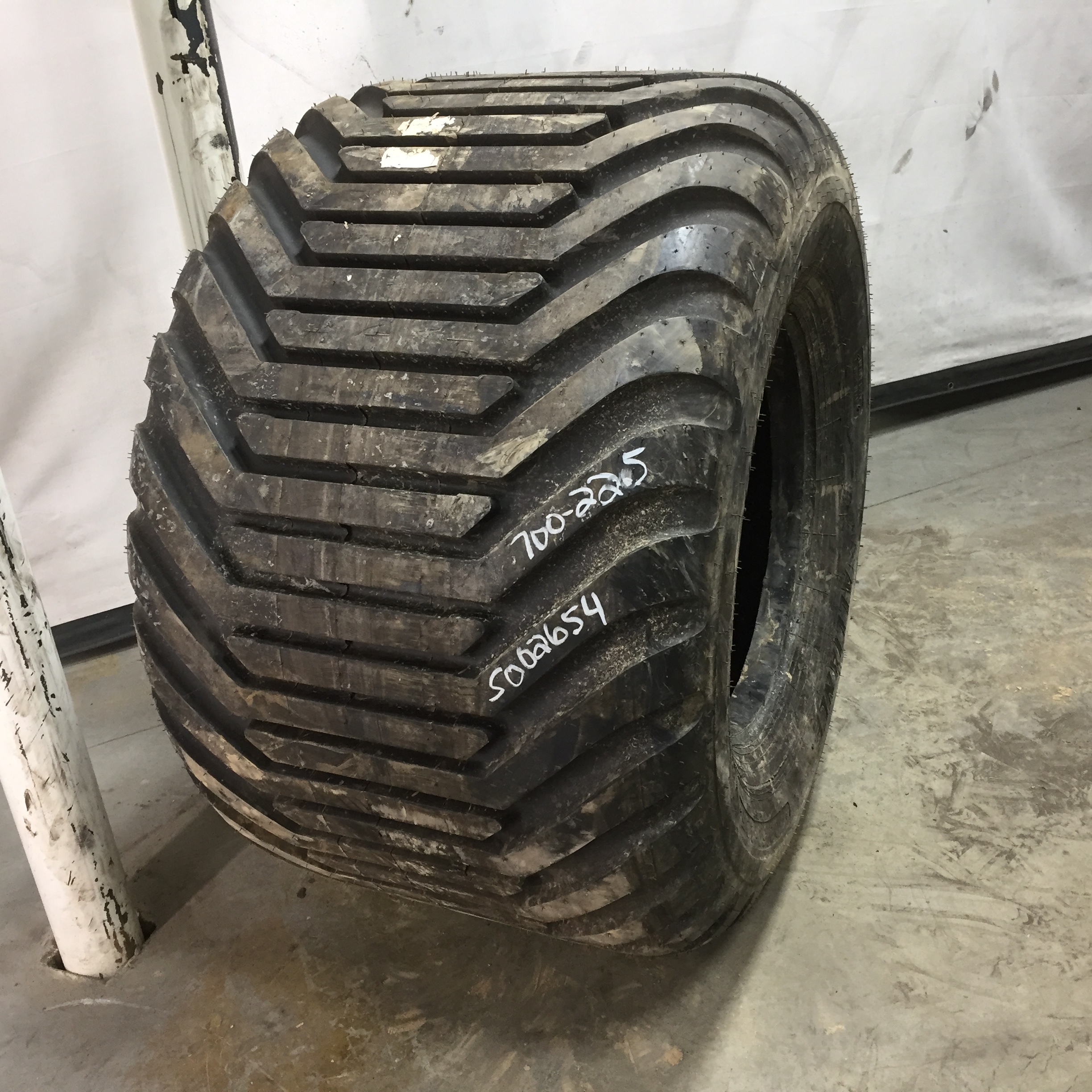 700/50-22.5 Alliance 328 Flotation IMP I-3 Tire S002654