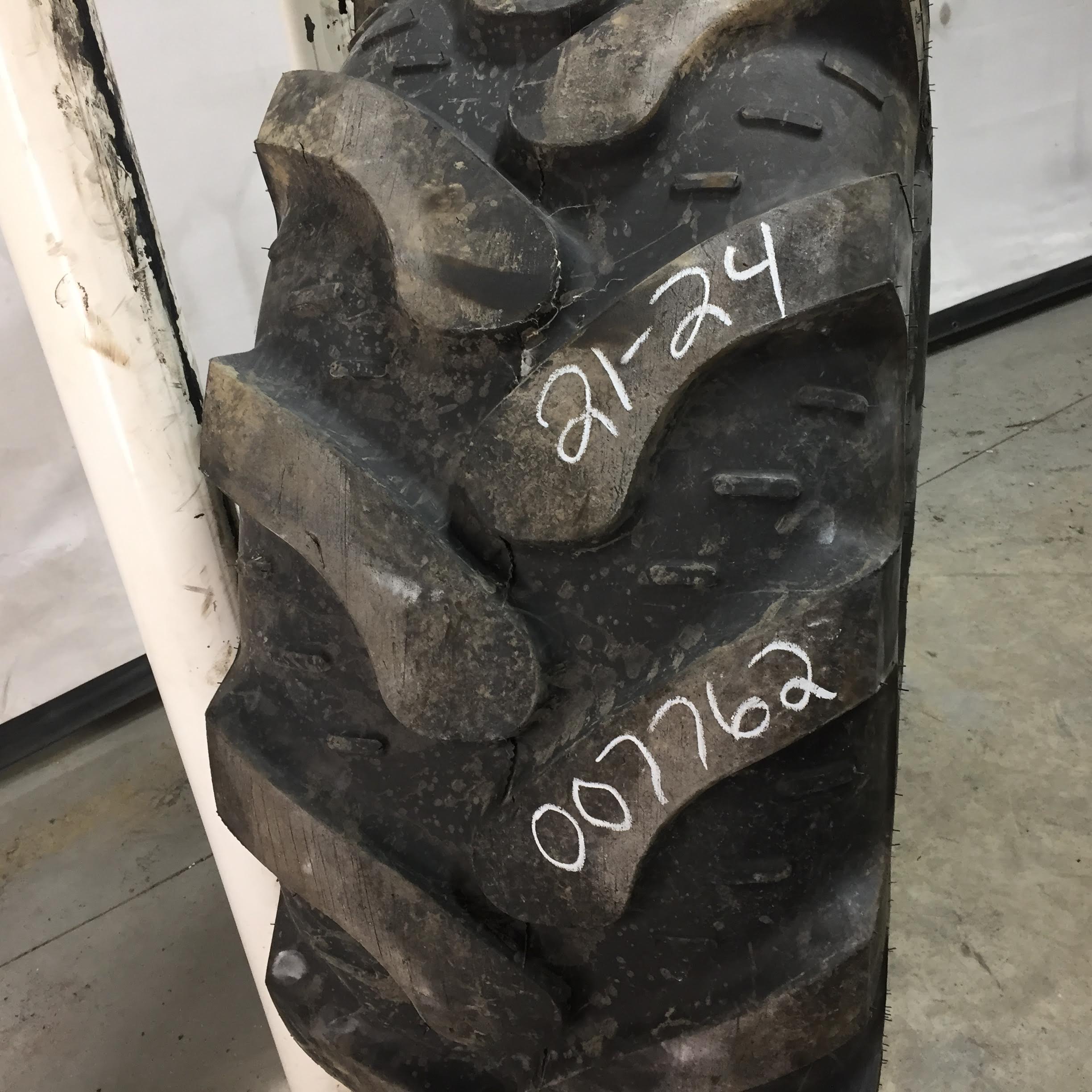 21/L-24 Galaxy Ez Rider R-4 Tire 007762