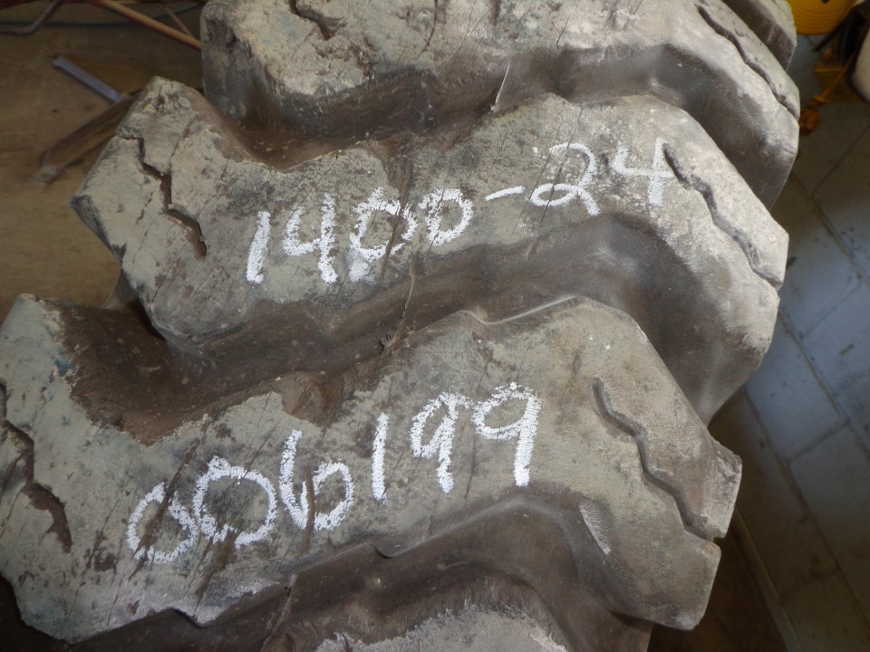 14.00/-24 American Farmer (STA) American Contractor XT-3 Rock Service E-3/L-3 Tire 006199-Z