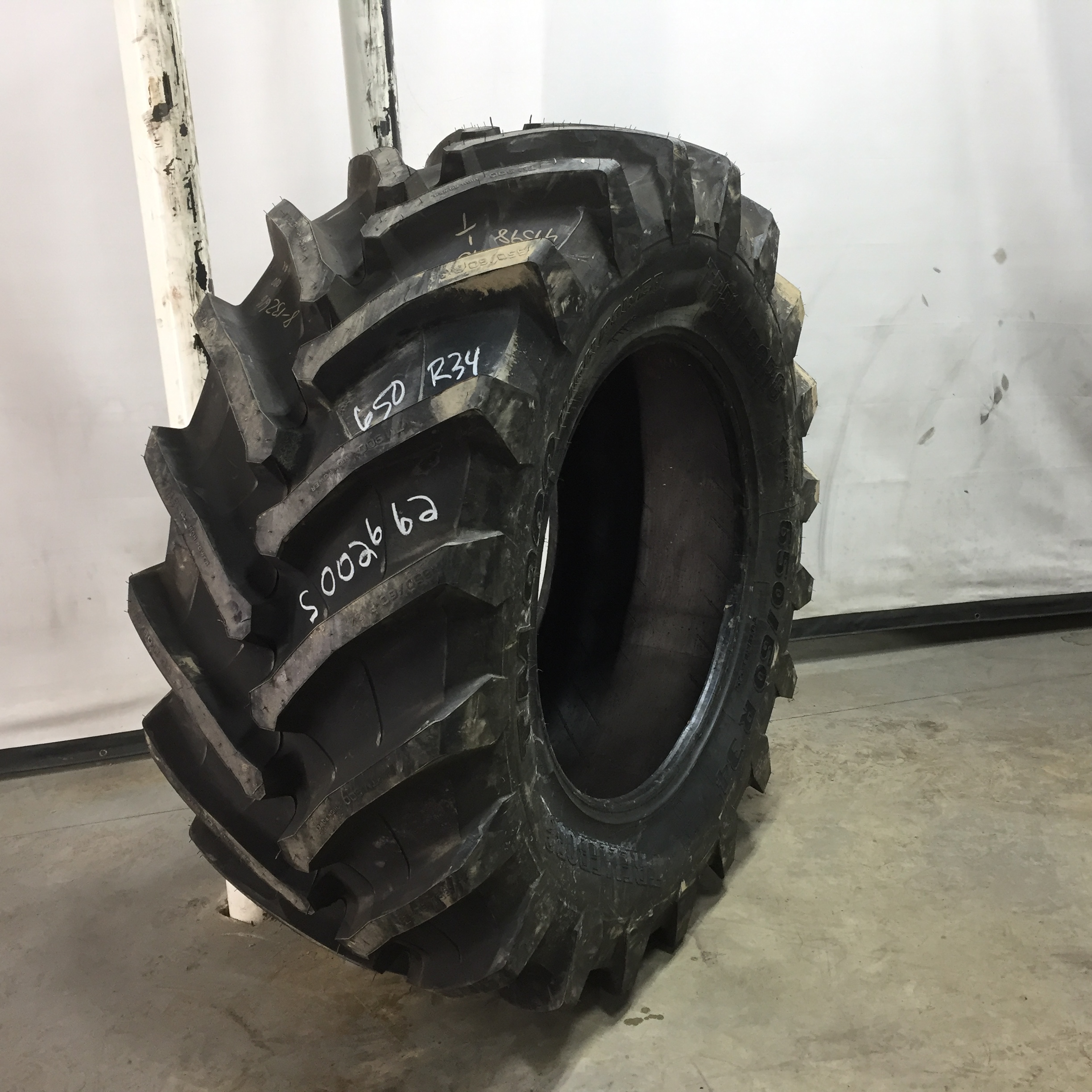 650/60R34 Trelleborg TM900 High Power R-1W Tire S002662