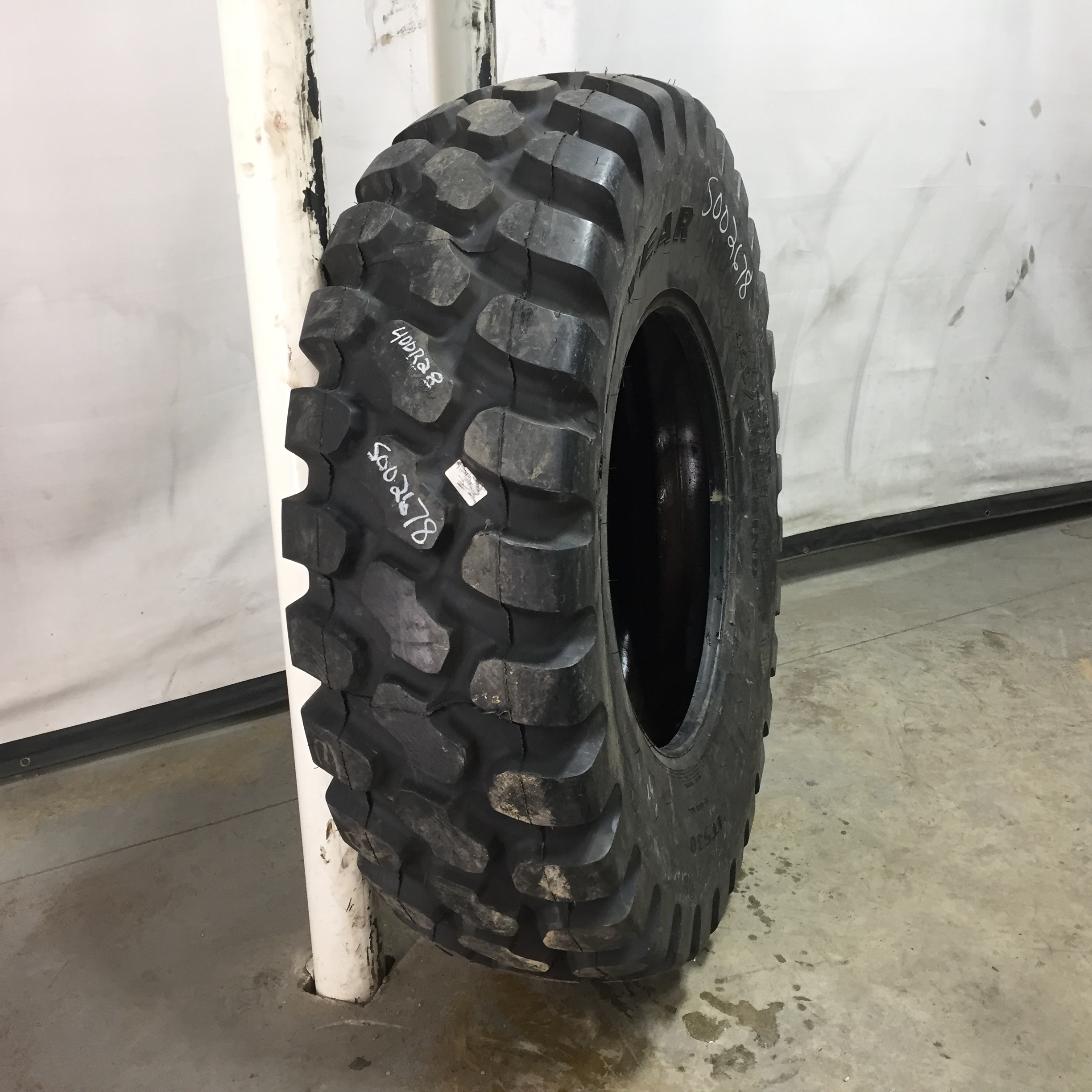 440/80R28 Goodyear Farm Radial IT530 R-4 Tire S002678