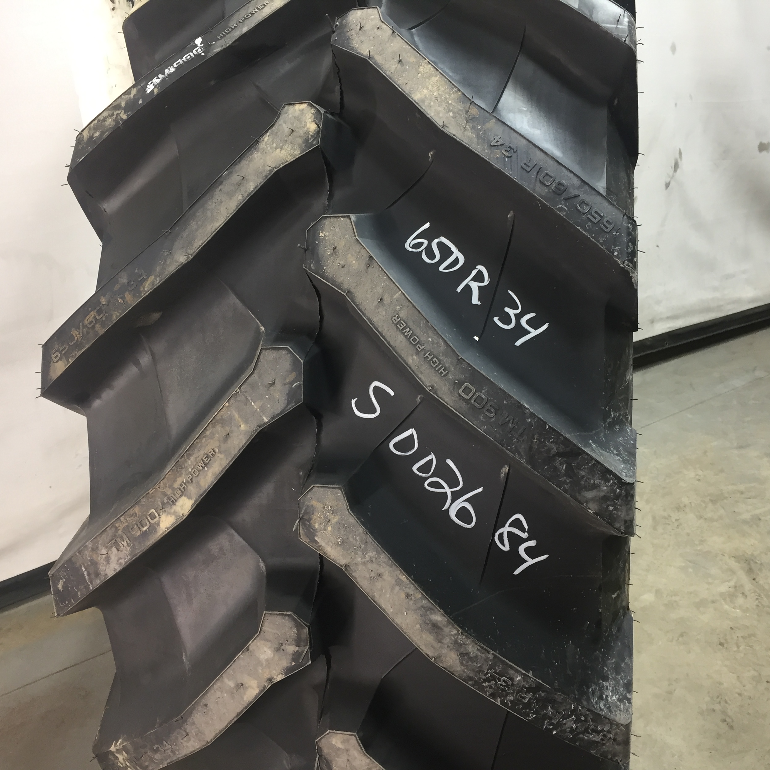 650/60R34 Trelleborg TM900 High Power R-1W Tire S002684