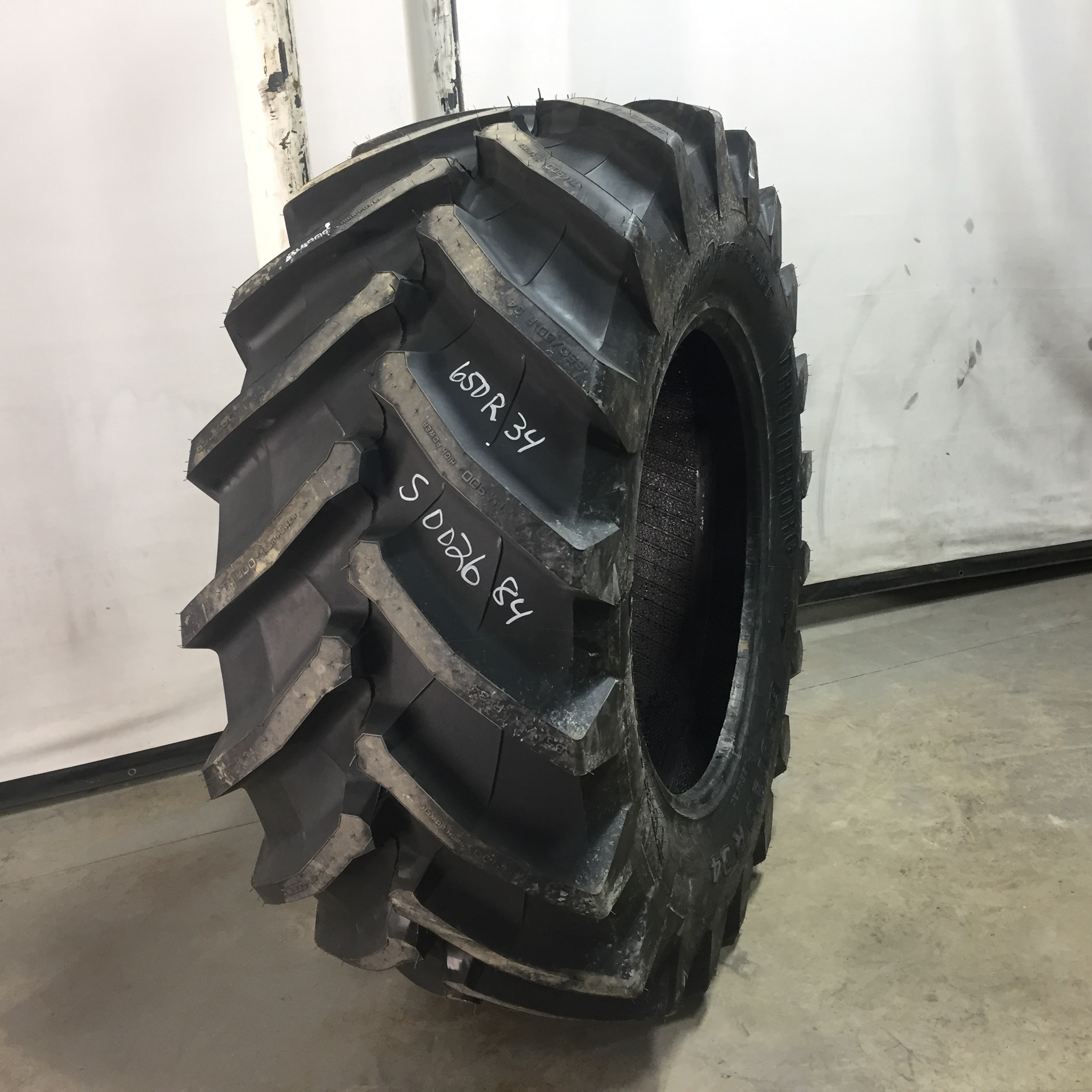 650/60R34 Trelleborg TM900 High Power R-1W Tire S002684