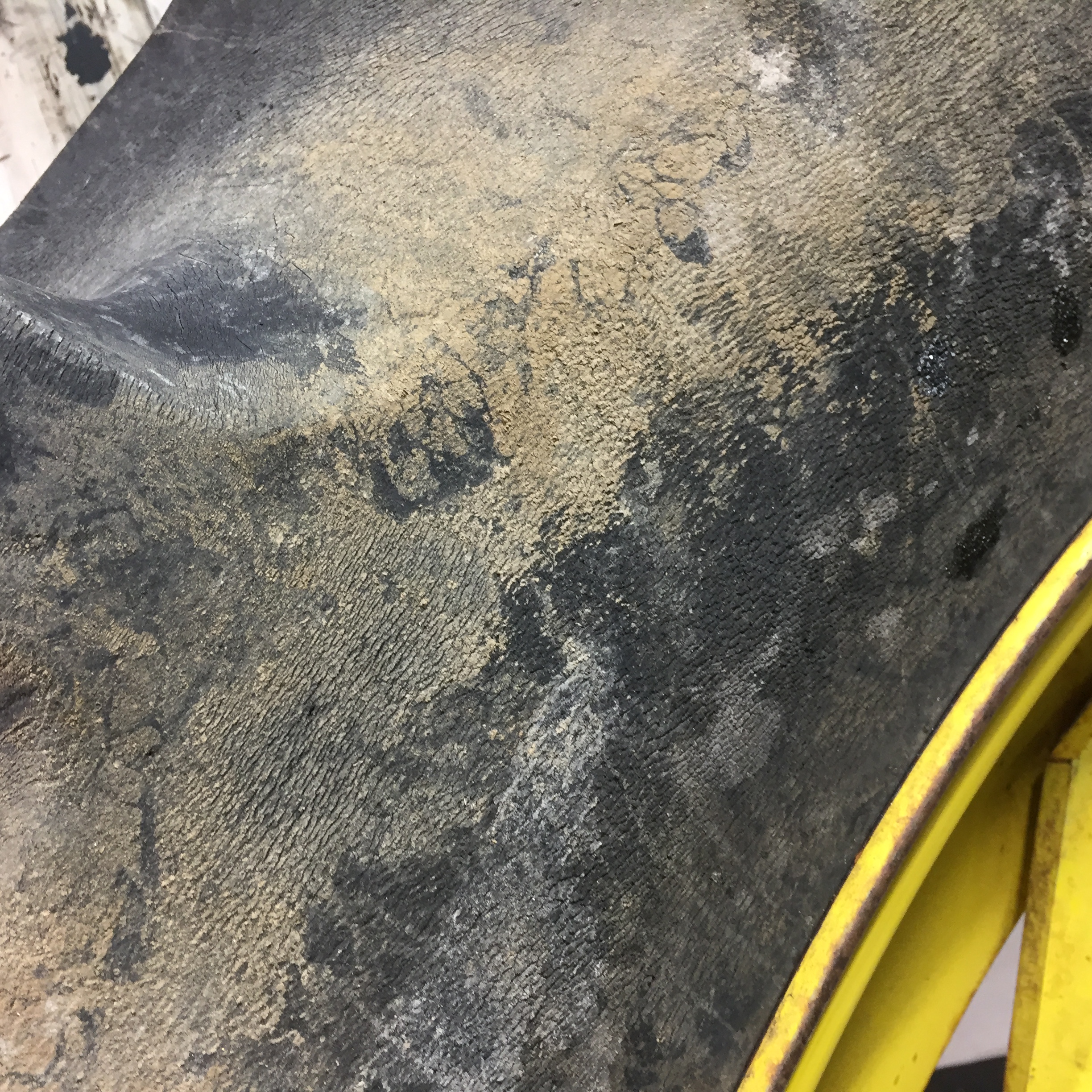 13.6/-46 Firestone Champion Spade Grip R-2 Stub Disc (groups of 2 bolts) Tire-Wheel Assembly T007650