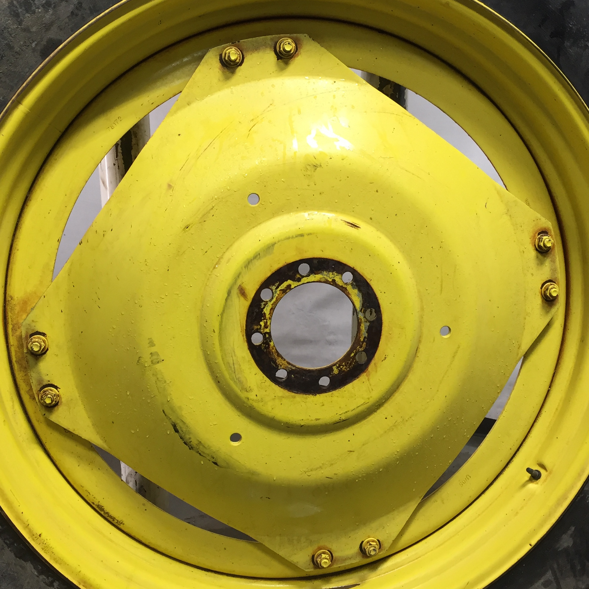 46''-50'' Stub Disc (groups of 2 bolts) Rim Center WT007650CTR