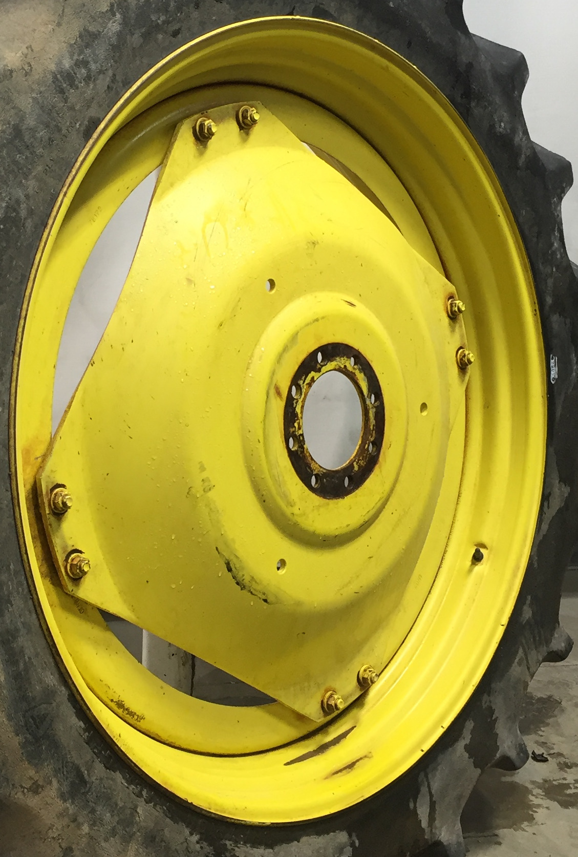 46''D x 12''W Stub Disc (groups of 2 bolts) Wheel WT007650RIM