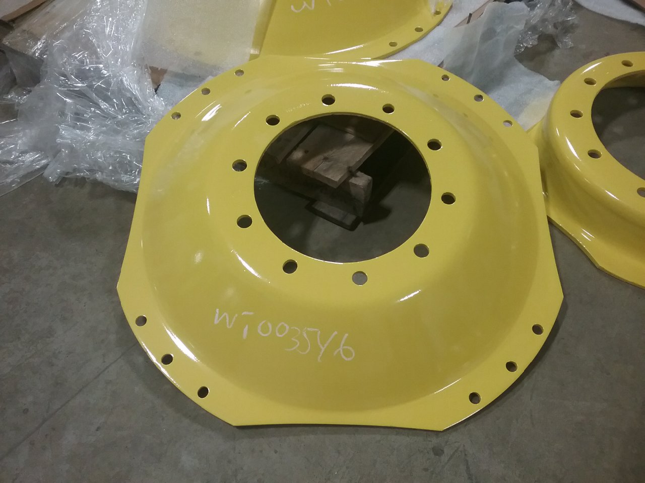 34'' Waffle Wheel (Groups of 3 bolts) Rim Center WT003546CTR