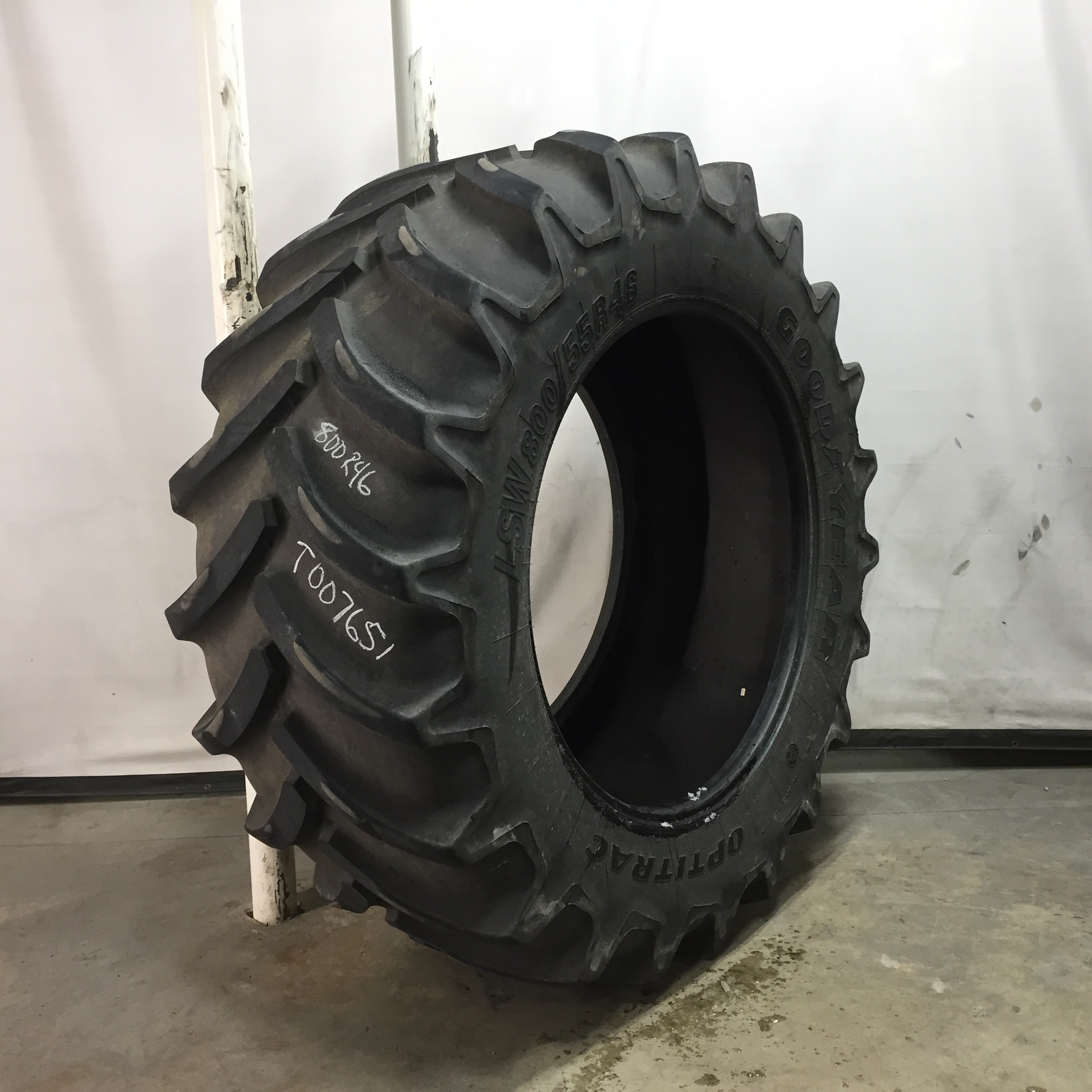 800/55R46 Goodyear Farm DT830 Optitrac R-1W Tire T007651