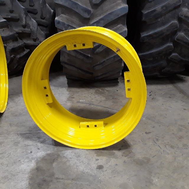 30''D x 15''W Rim with Clamp/U-Clamp (groups of 2 bolts) Wheel WS002363
