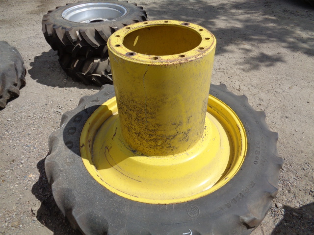 38''D x 10''W FWA Direct Bolt Dual Wheel WT003563