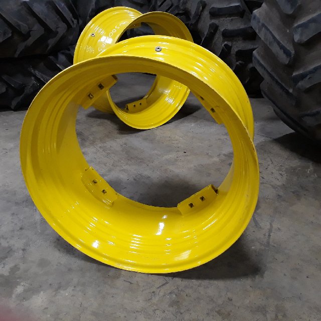 30''D x 15''W Rim with Clamp/U-Clamp (groups of 2 bolts) Wheel WS002363