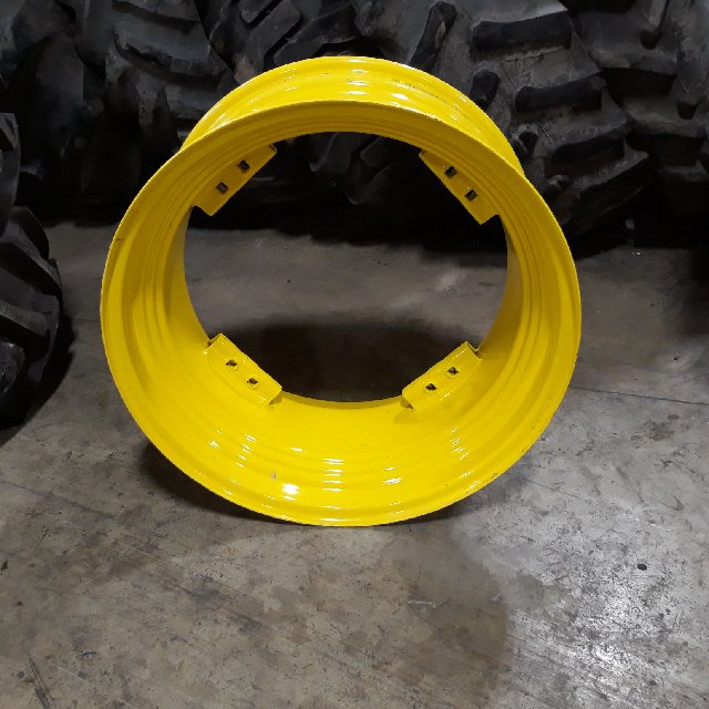 30''D x 15''W Rim with Clamp/U-Clamp (groups of 2 bolts) Wheel WS002403