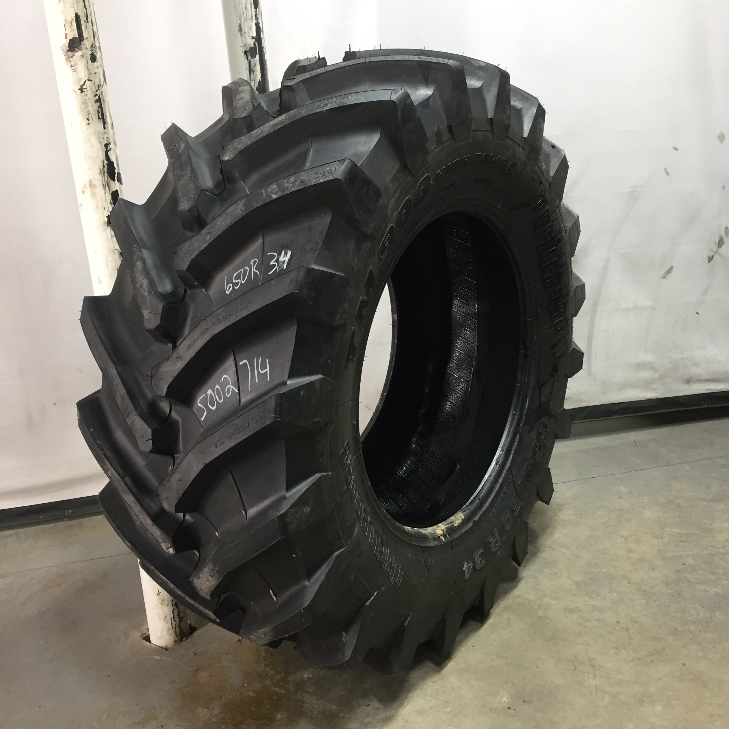 650/60R34 Trelleborg TM900 High Power R-1W Tire S002714