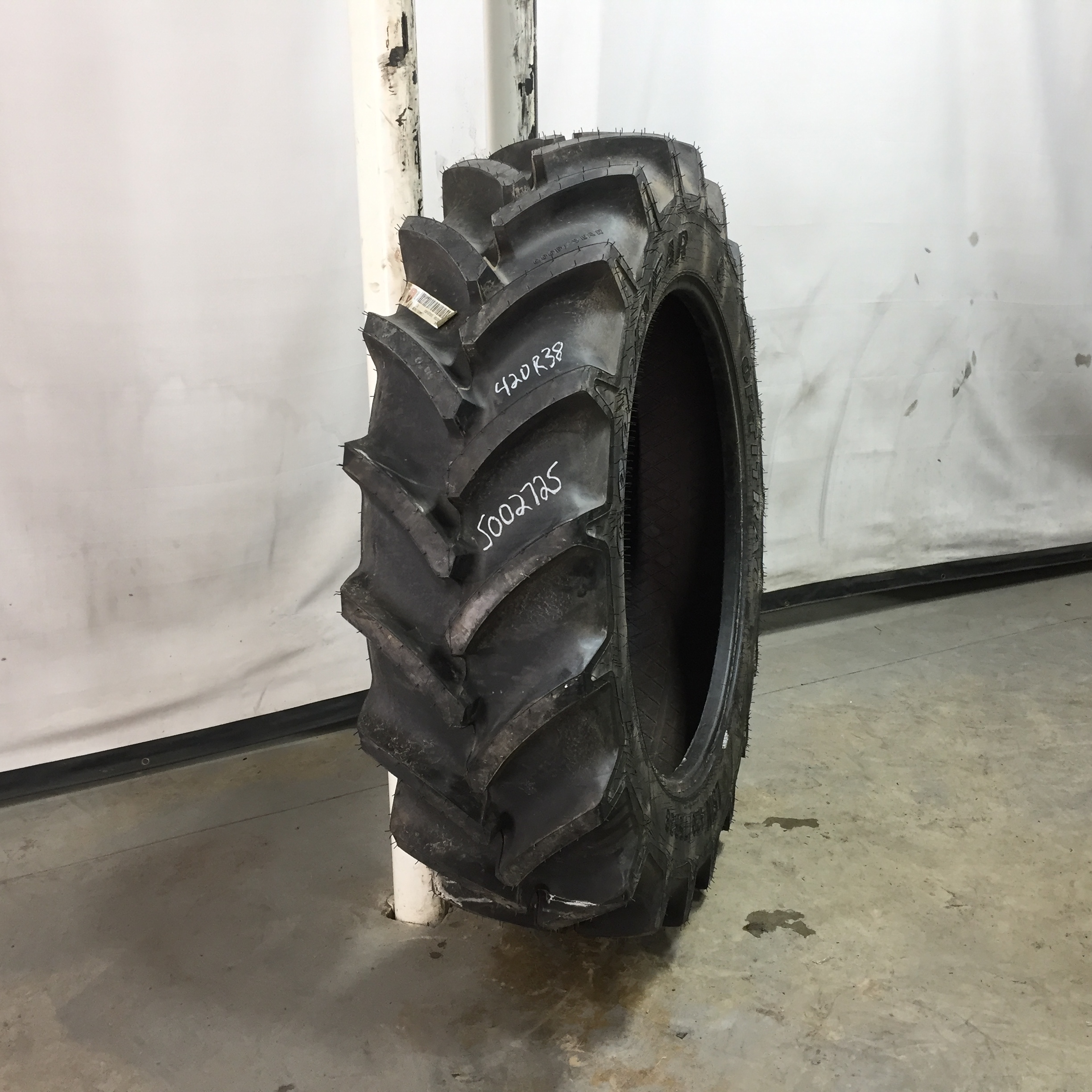 420/75R38 Goodyear Farm Optitrac R-1W Tire S002725