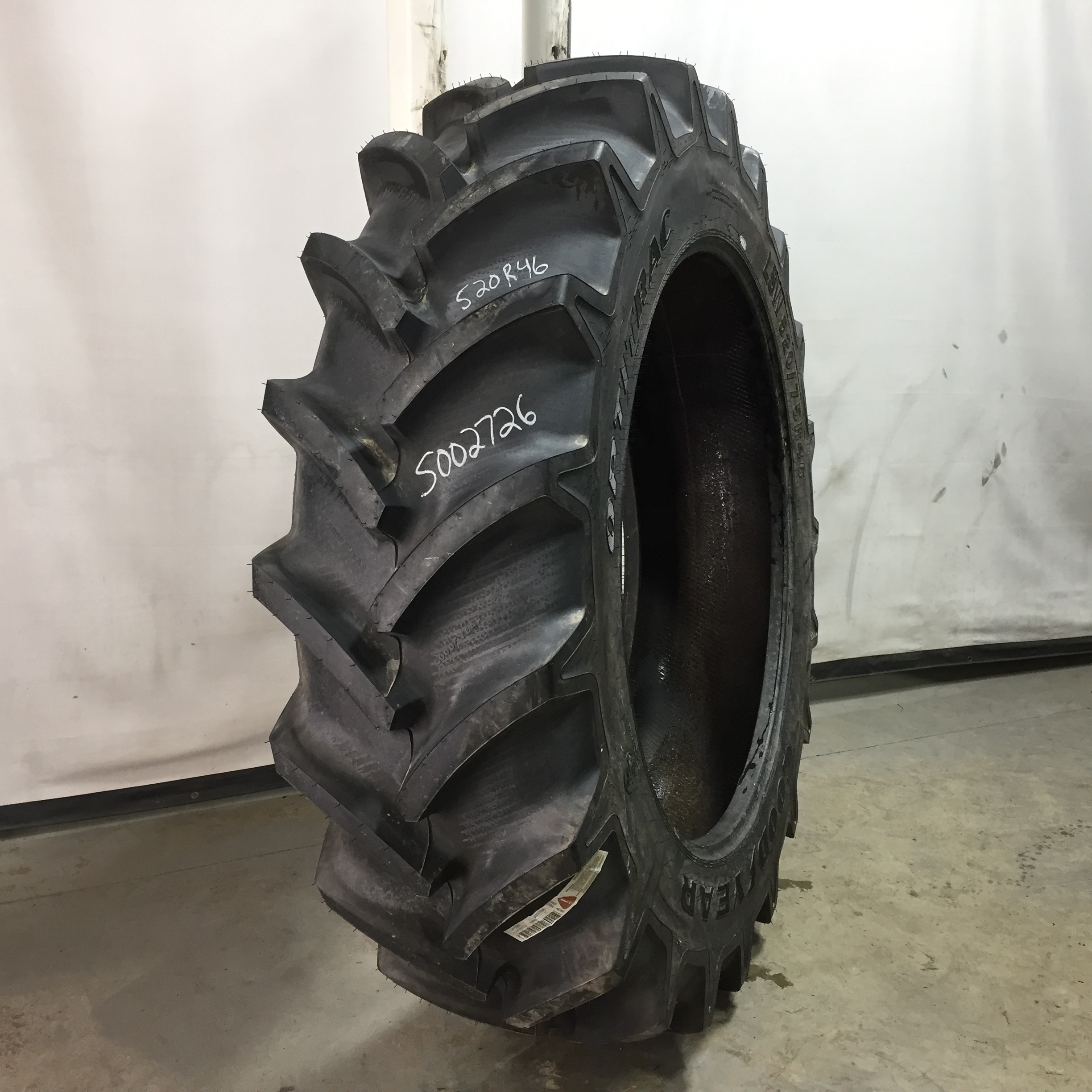 520/75R46 Goodyear Farm Optitrac R-1W Tire S002726