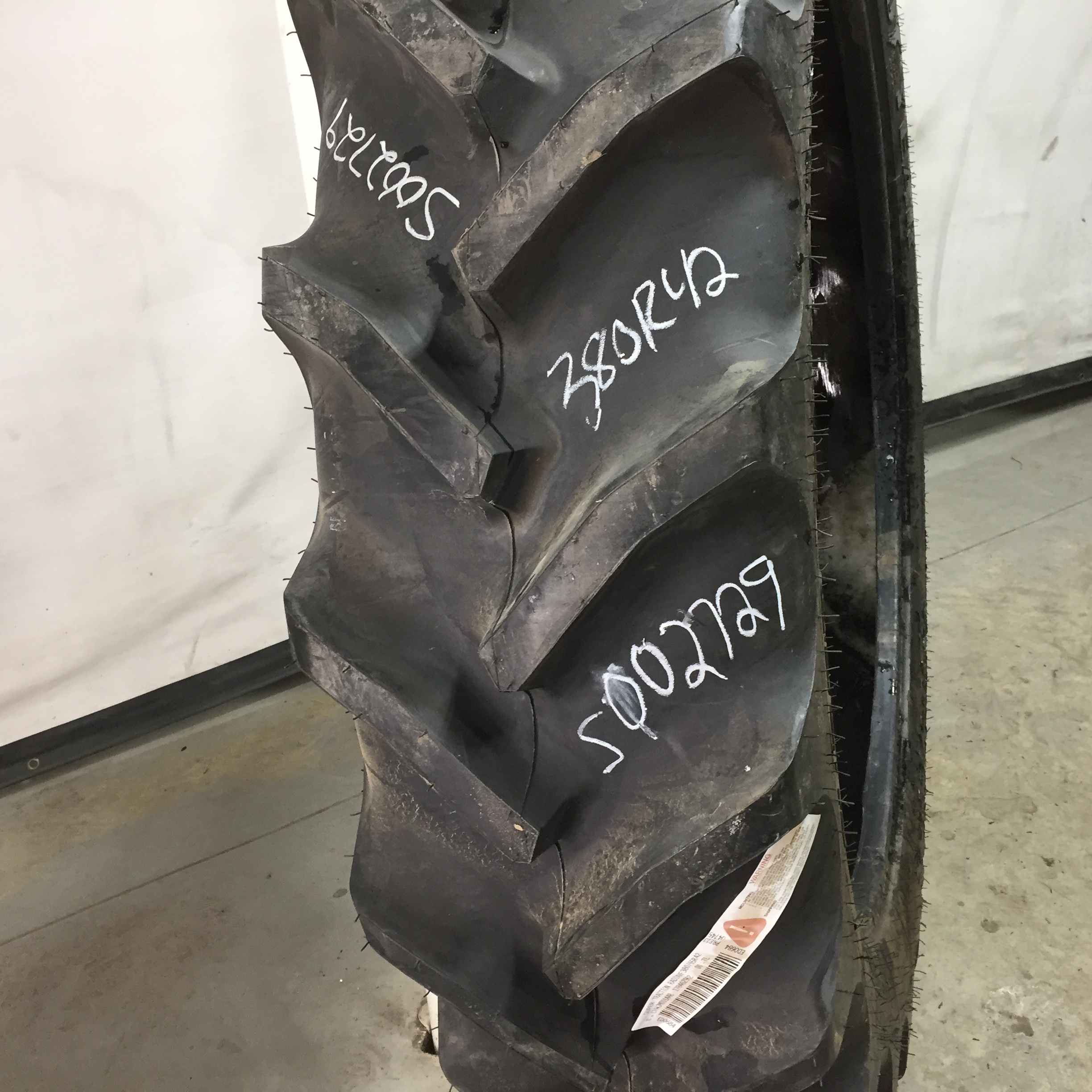 380/65R42 Goodyear Farm Super Traction Radial R-1W Tire S002729