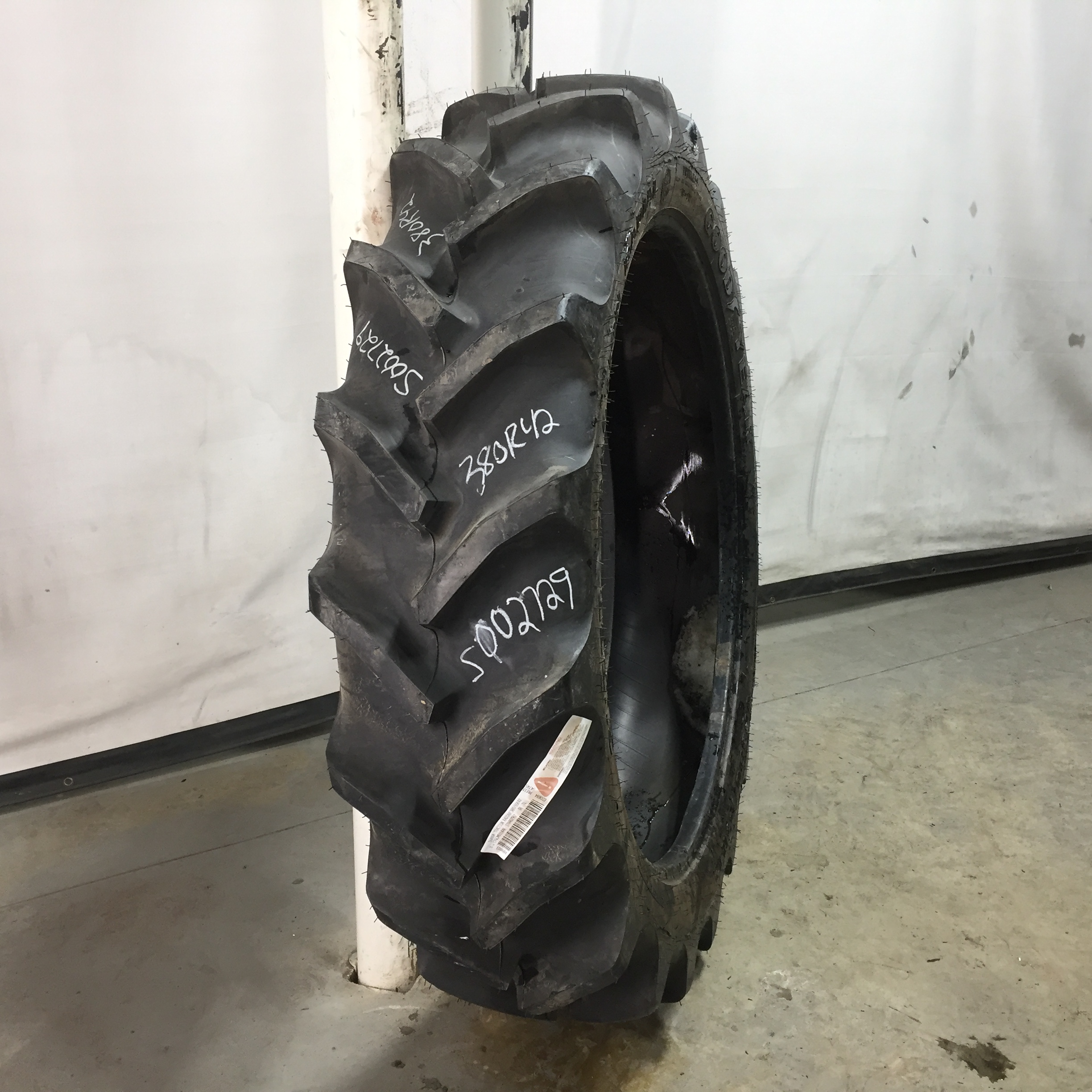 380/65R42 Goodyear Farm Super Traction Radial R-1W Tire S002729