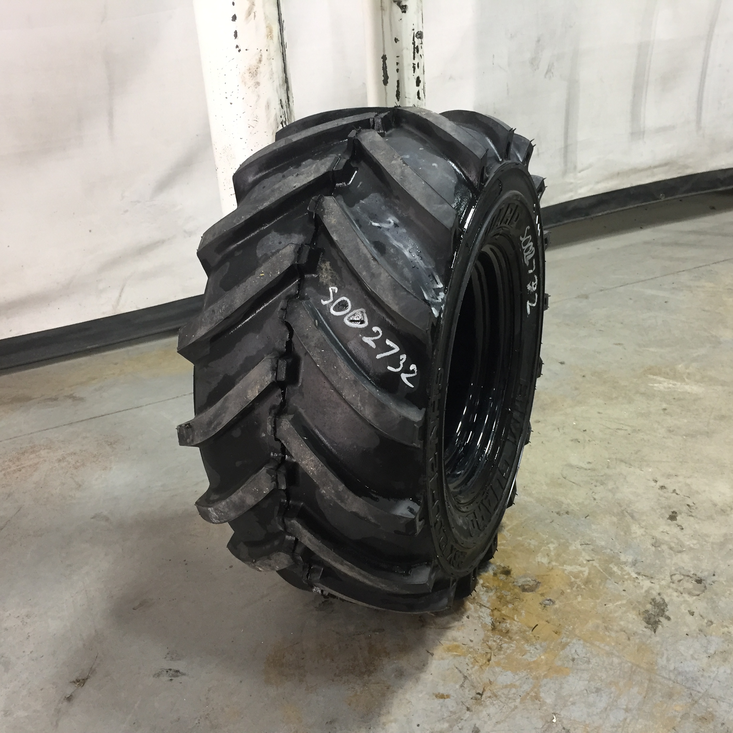 26/12.00-12 Super Grip Rim Guard I-3 Tire RS002732