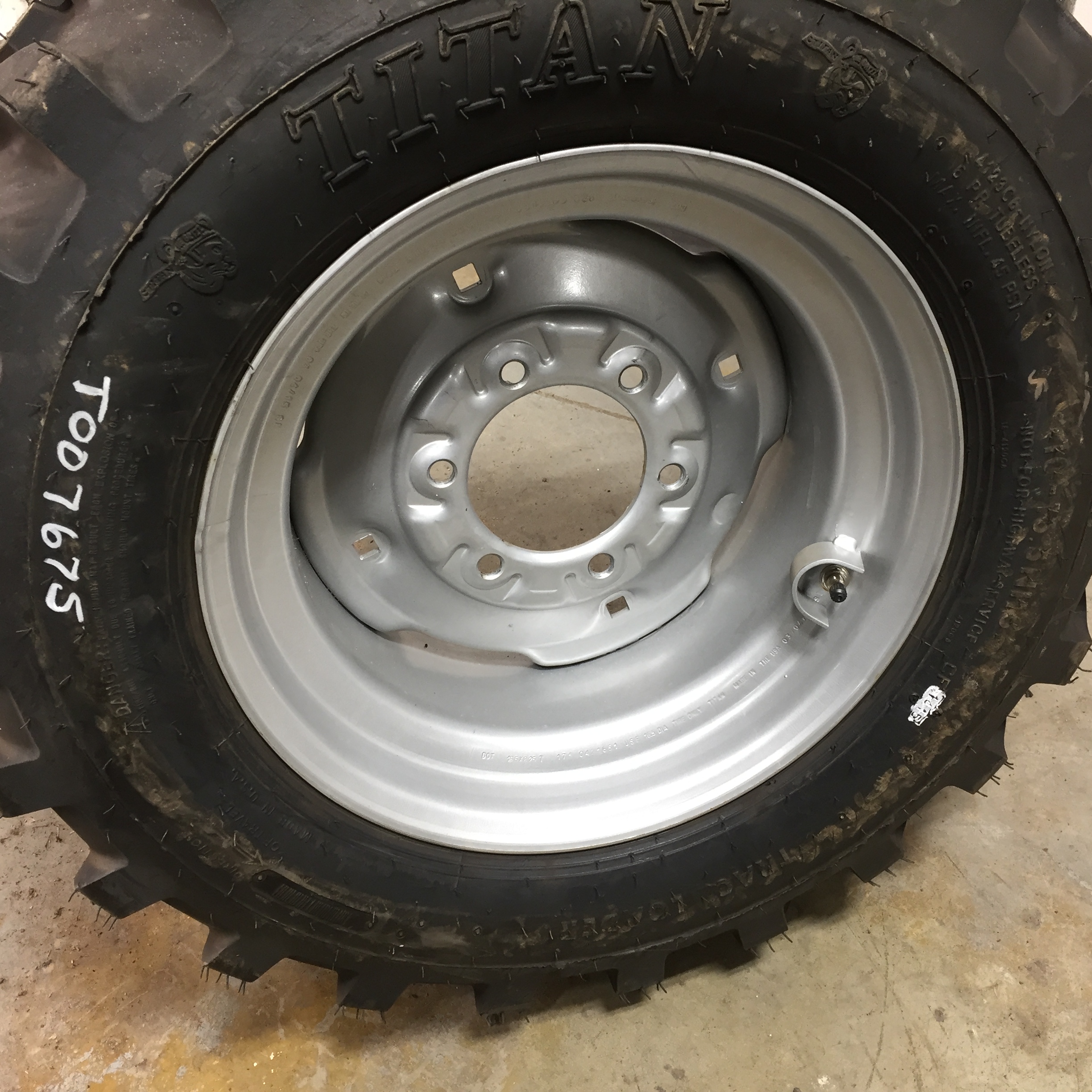 16.5''D x 8.25''W Implement Wheel WT007675