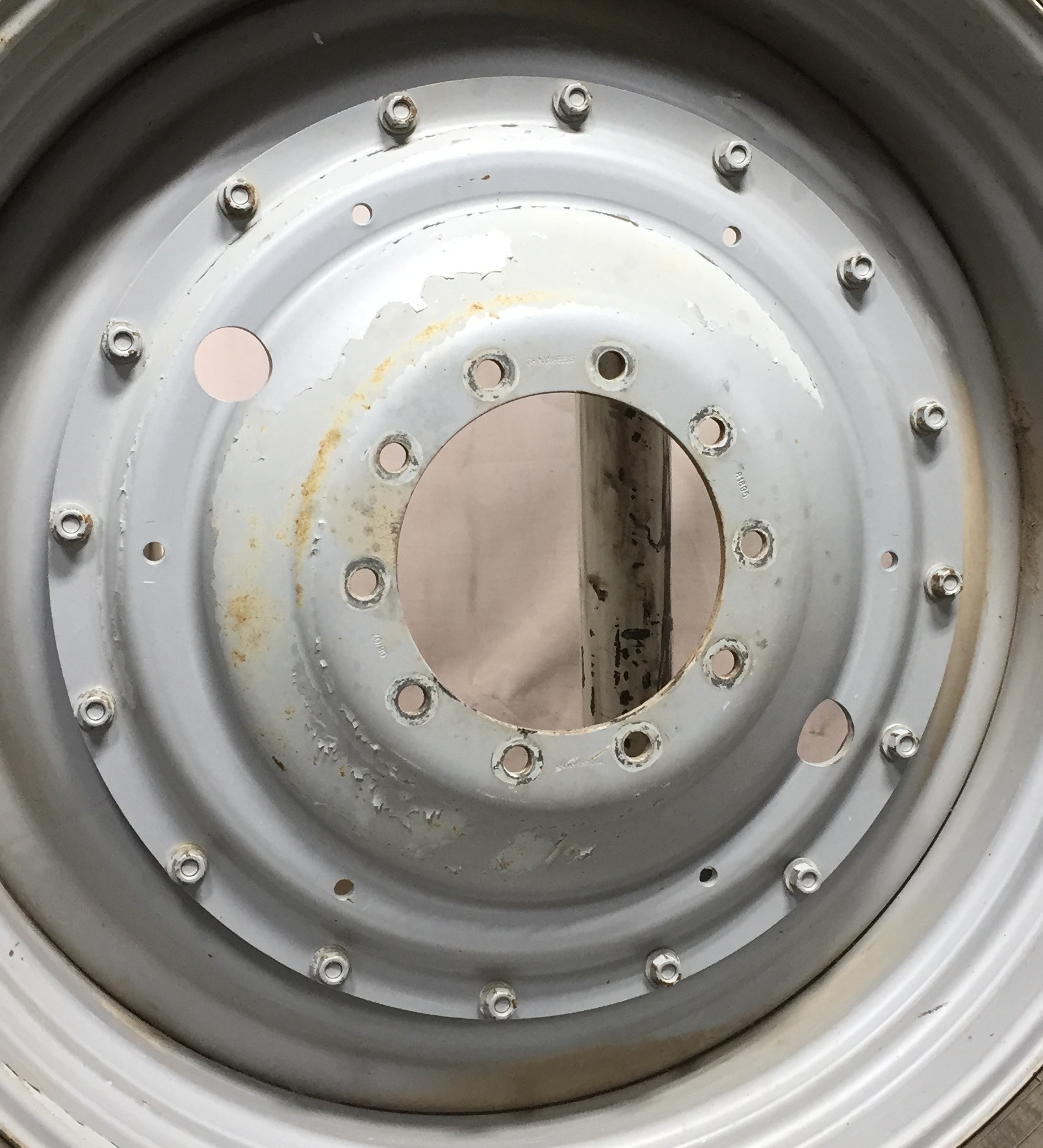 38''-54'' Stub Disc Rim Center WT007678CTR