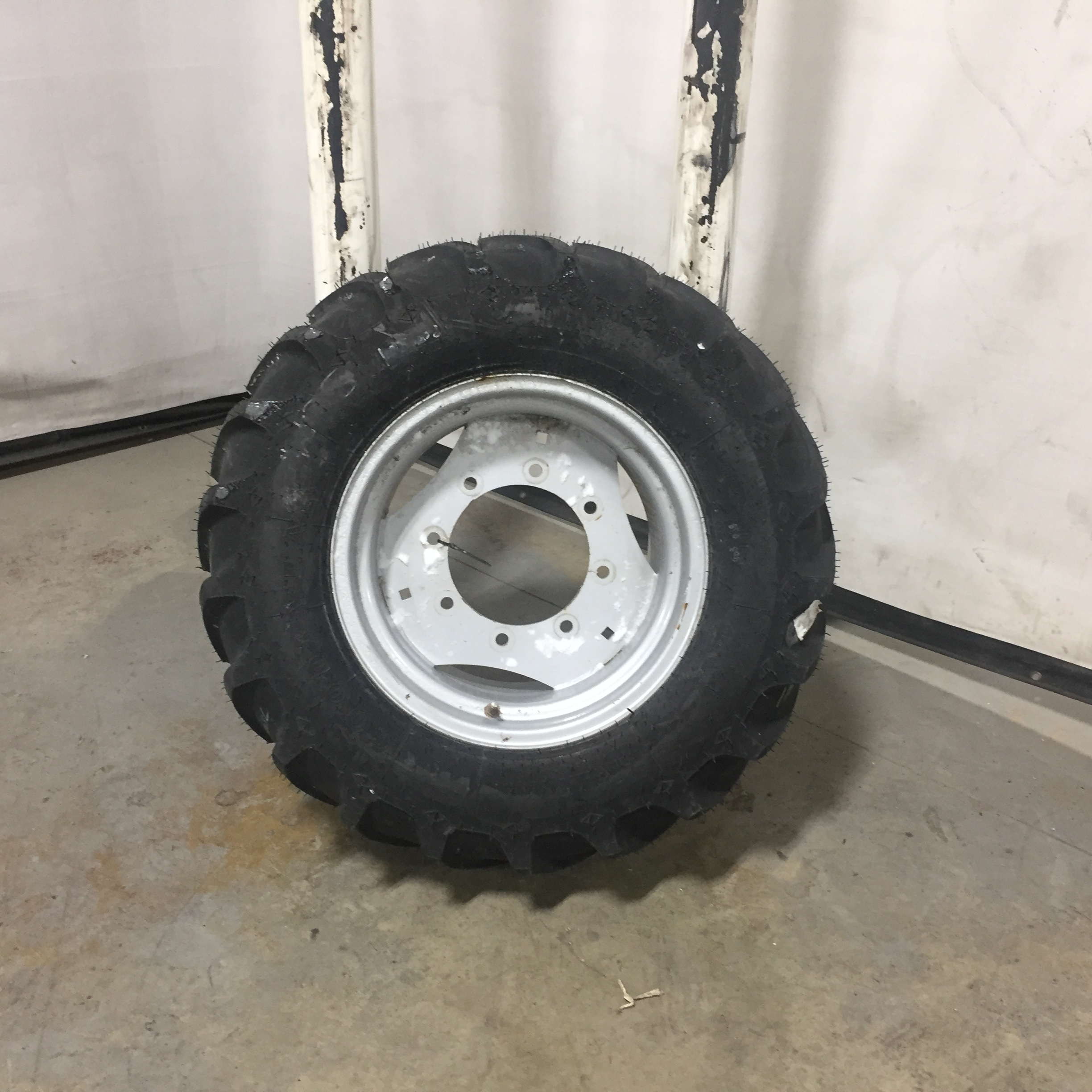 38/14.00-20 Goodyear Farm Super Terra Grip HF-2 Tire-Wheel Assembly S002742