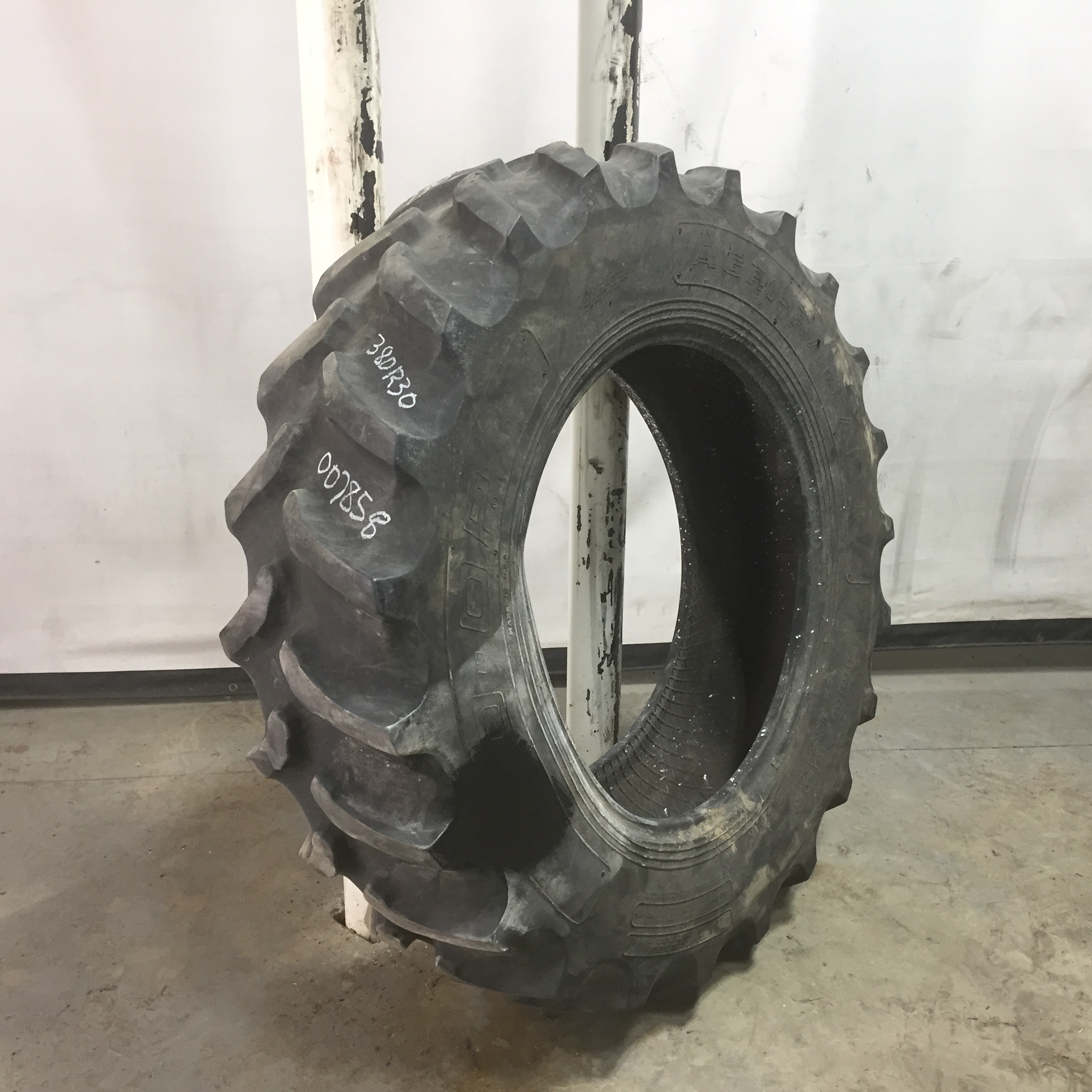 380/85R30 Coop Agri Radial IV R-1 Tire 007858