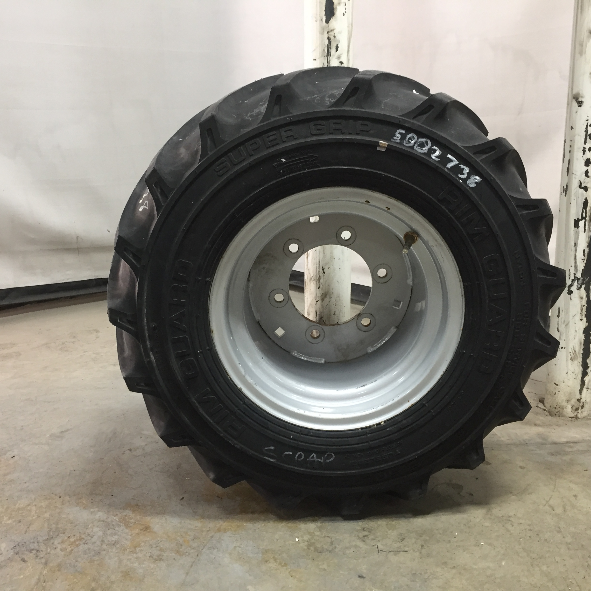 31/15.50-15 Super Grip Rim Guard I-3 Tire-Wheel Assembly S002738