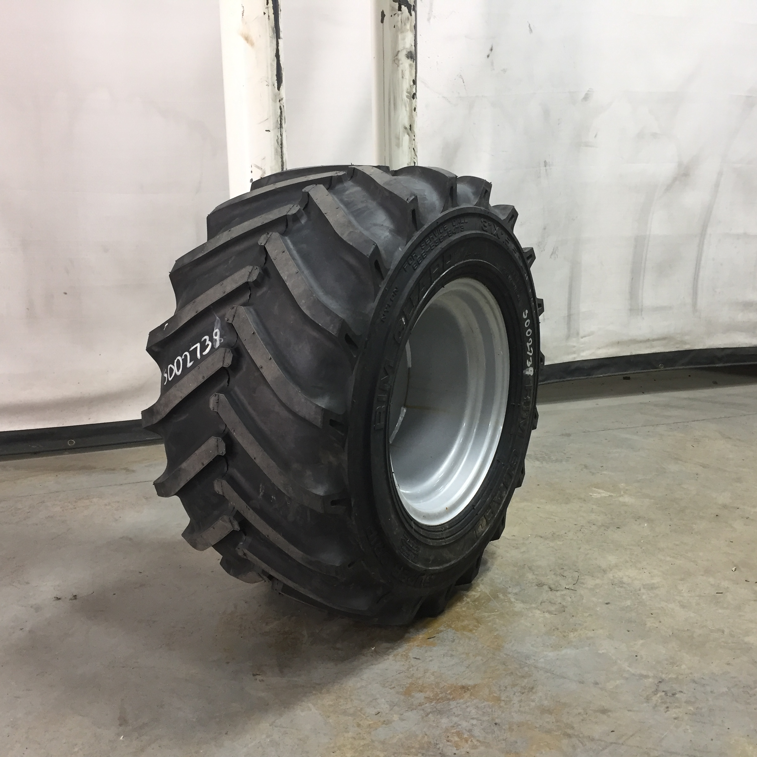 31/15.50-15 Super Grip Rim Guard I-3 Tire-Wheel Assembly S002739