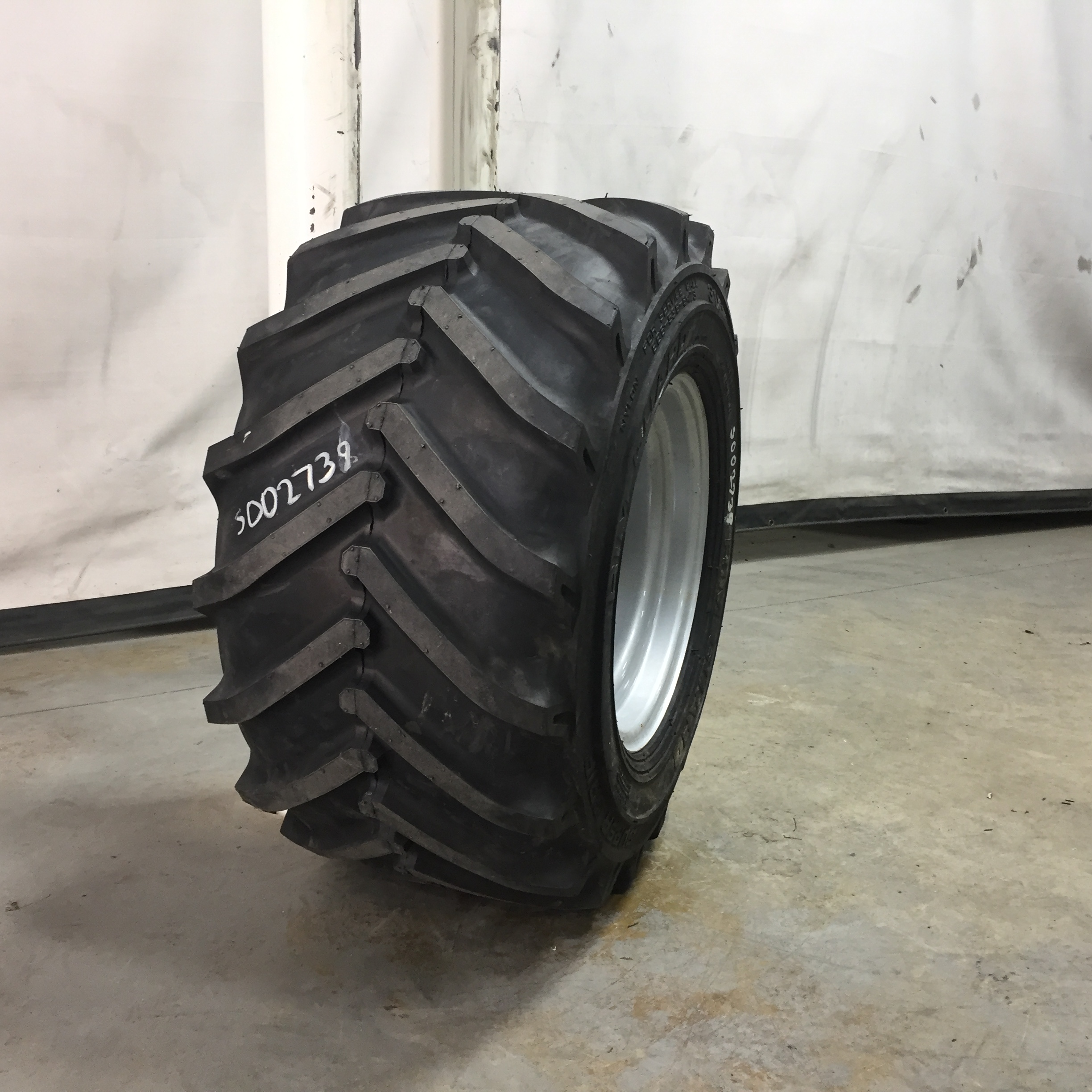 31/15.50-15 Super Grip Rim Guard I-3 Tire-Wheel Assembly S002739