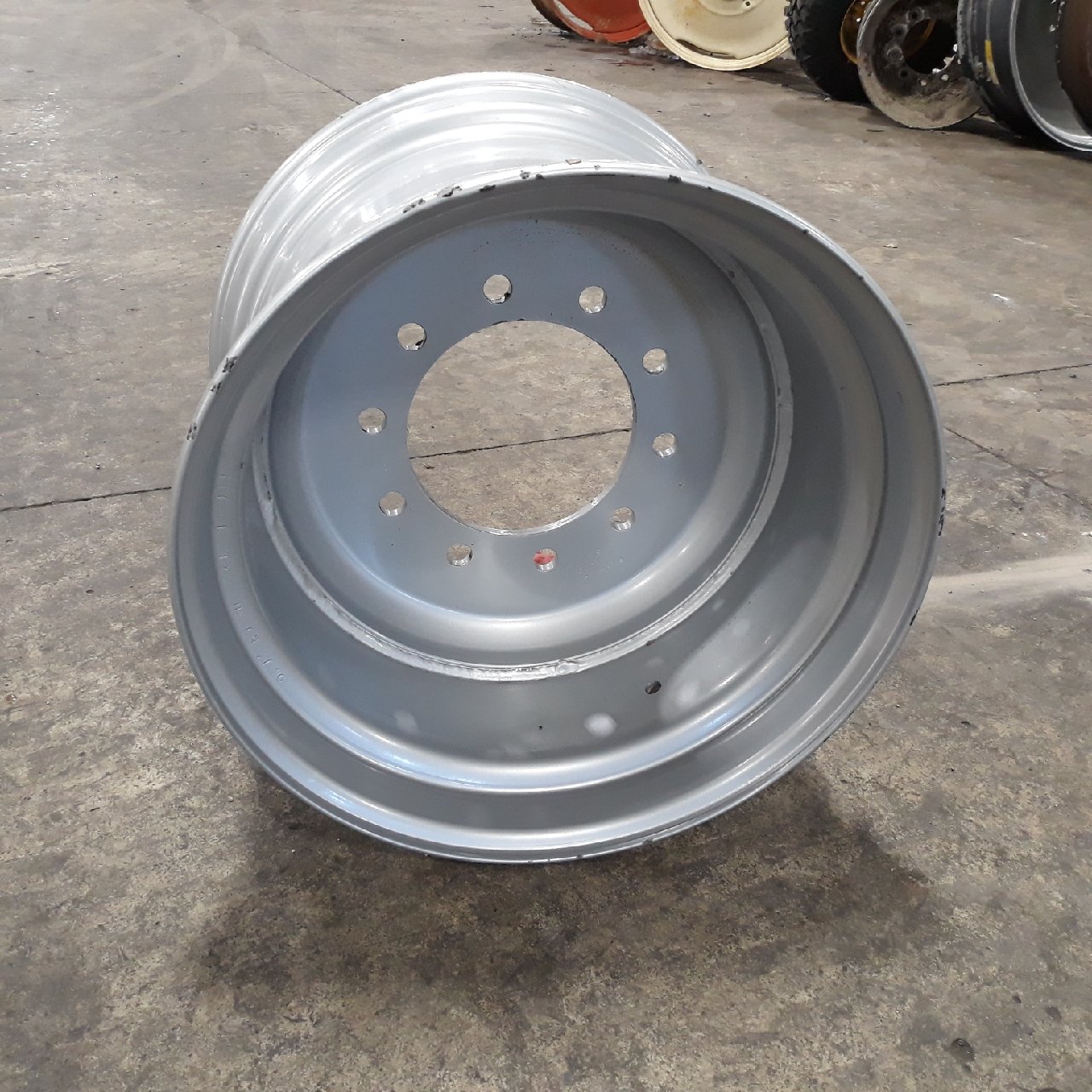 22.5''D x 16''W Hub Pilot Wheel 225.16.180