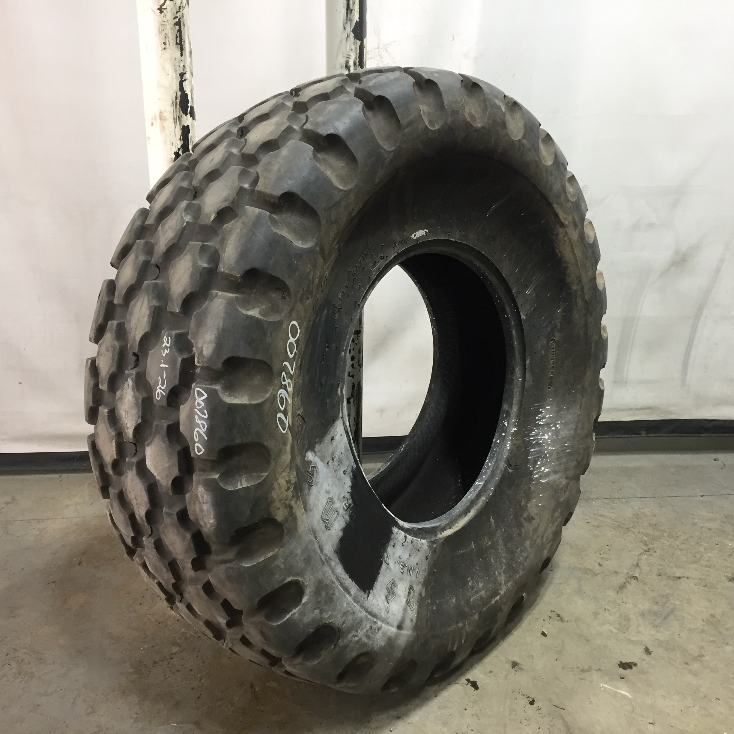 23.1/-26 Firestone All Non-Skid Tractor R-3 Tire 007860
