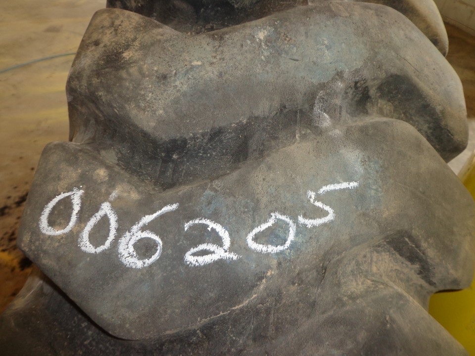 14.00/-25 American Farmer (STA) American Carrier E-3/L-3 Tire 006205-Z