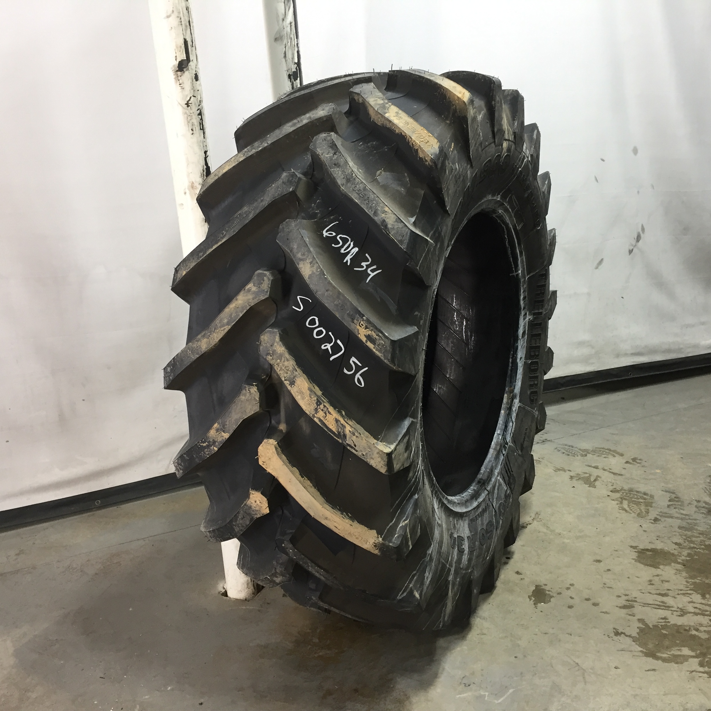 650/60R34 Trelleborg TM900 High Power R-1W Tire S002756